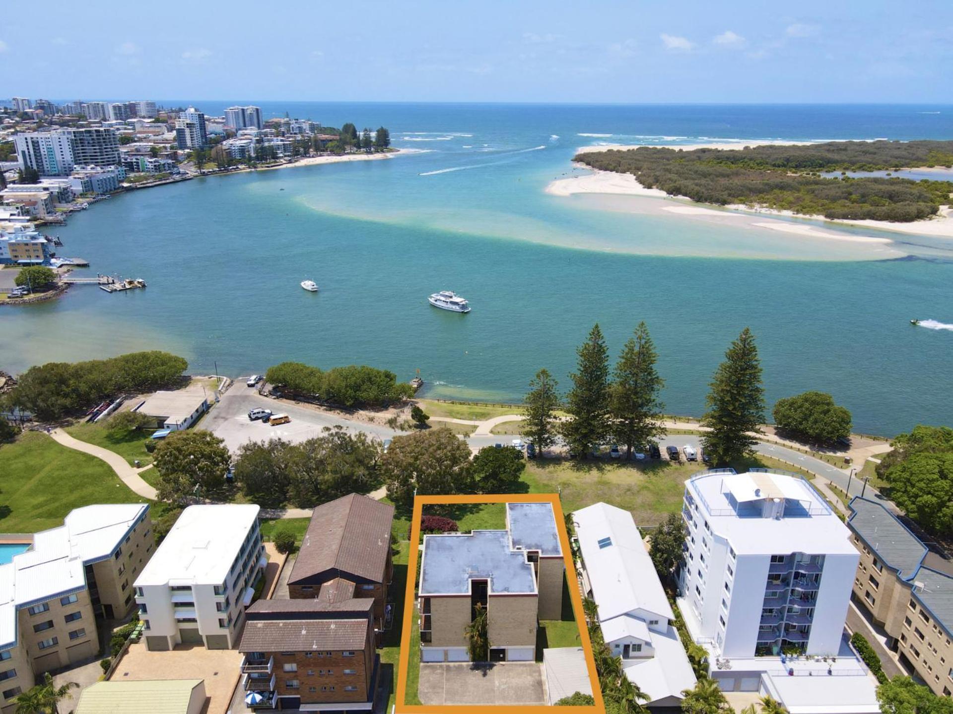 Golden Shores Unit 1 21 Landsborough Parade view 4