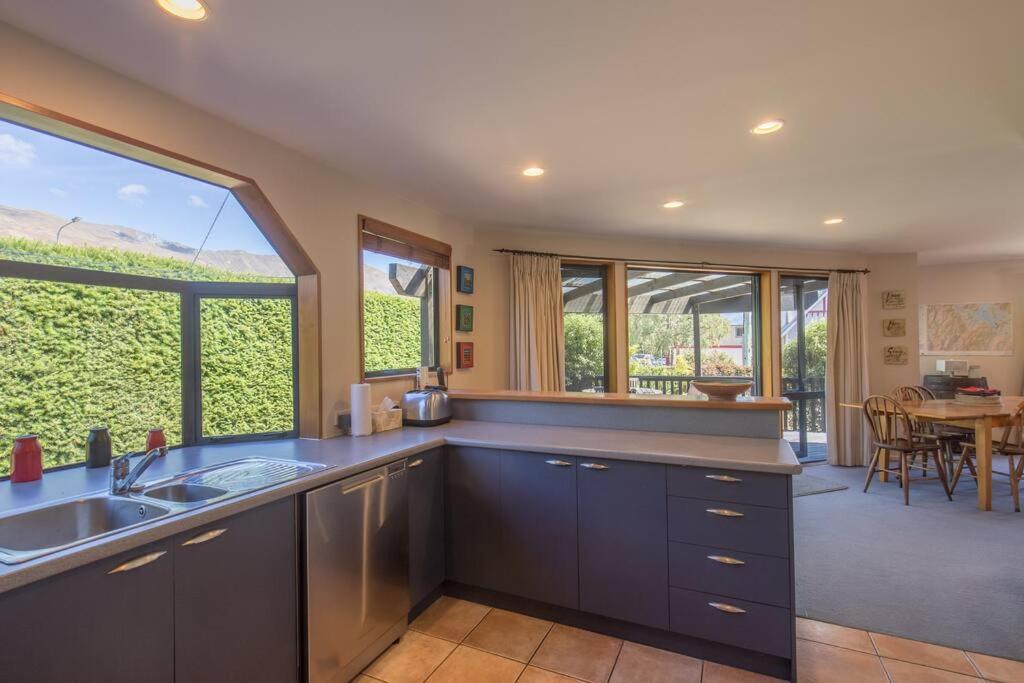 Central Wanaka 2 Bedroom Retreat view 2