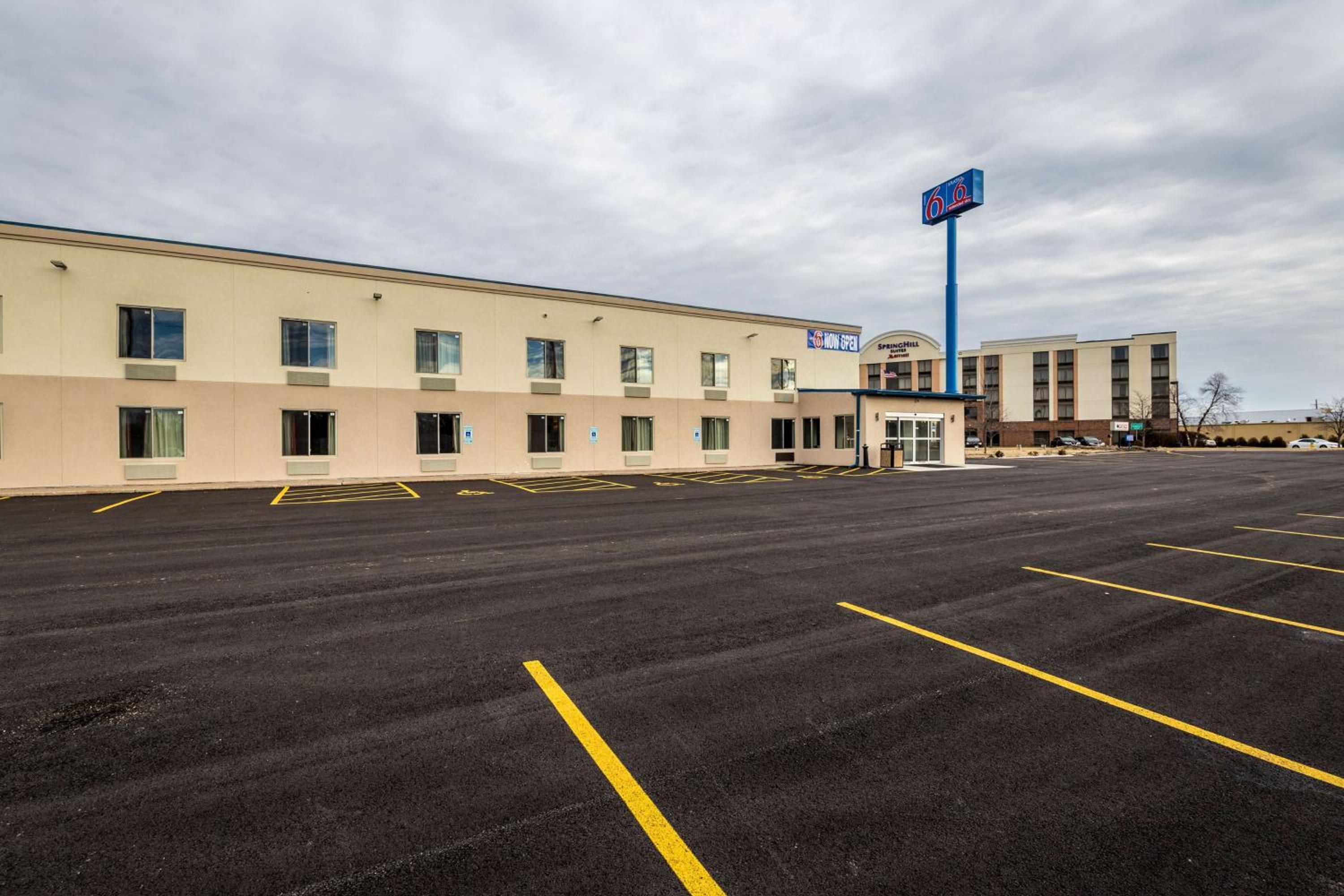 Motel 6 Peoria, IL view 4