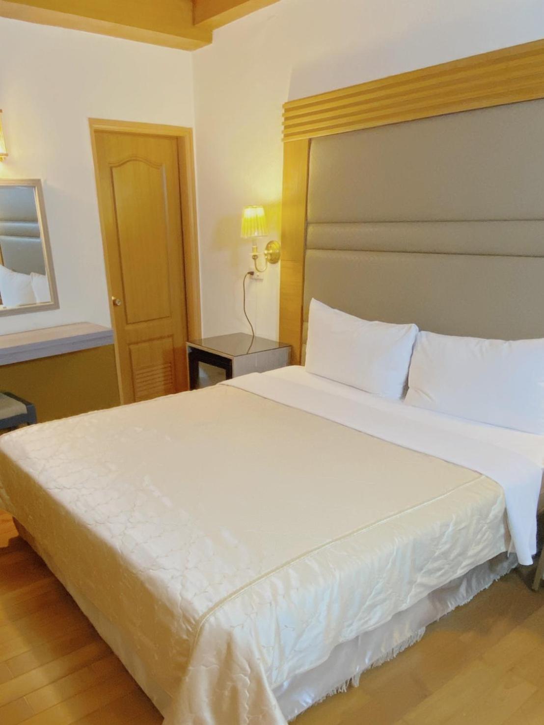 H Hotel