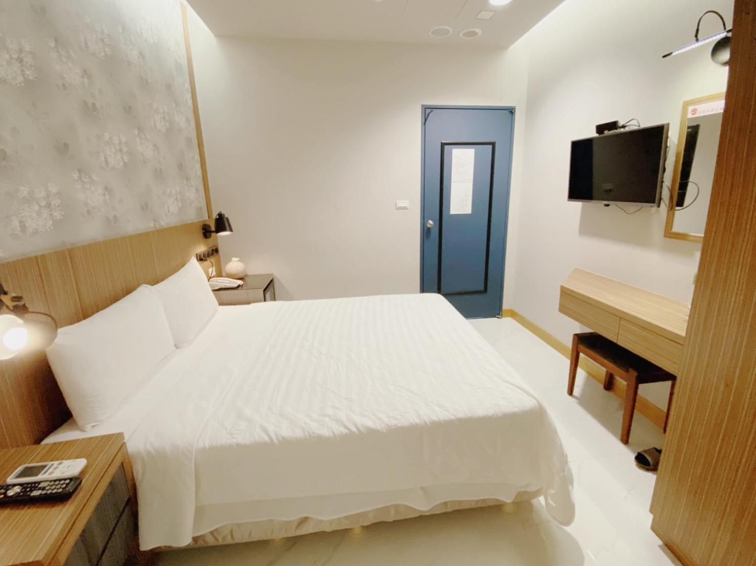 H Hotel