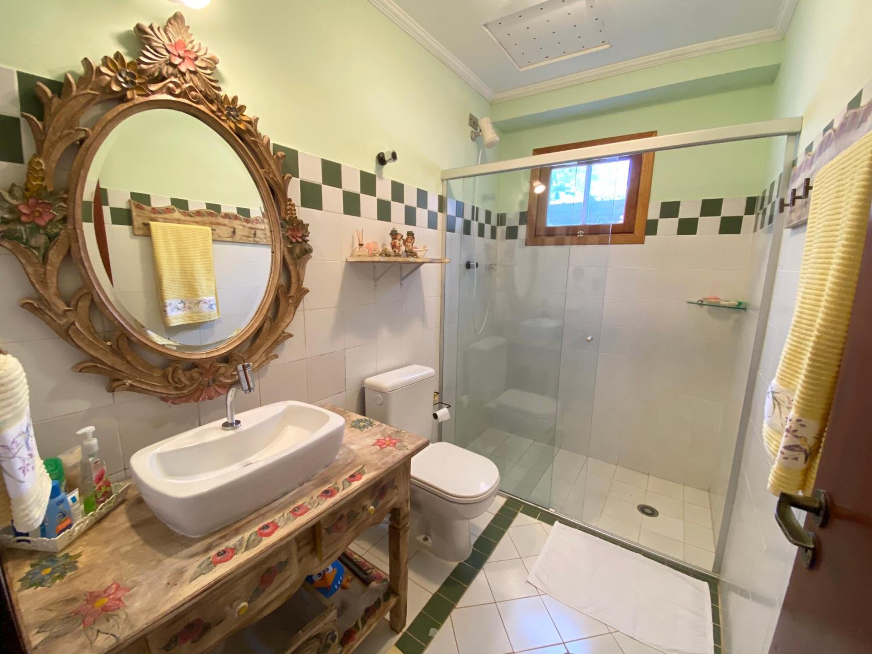 Casa alto padrão em condomínio fechado - São Roque