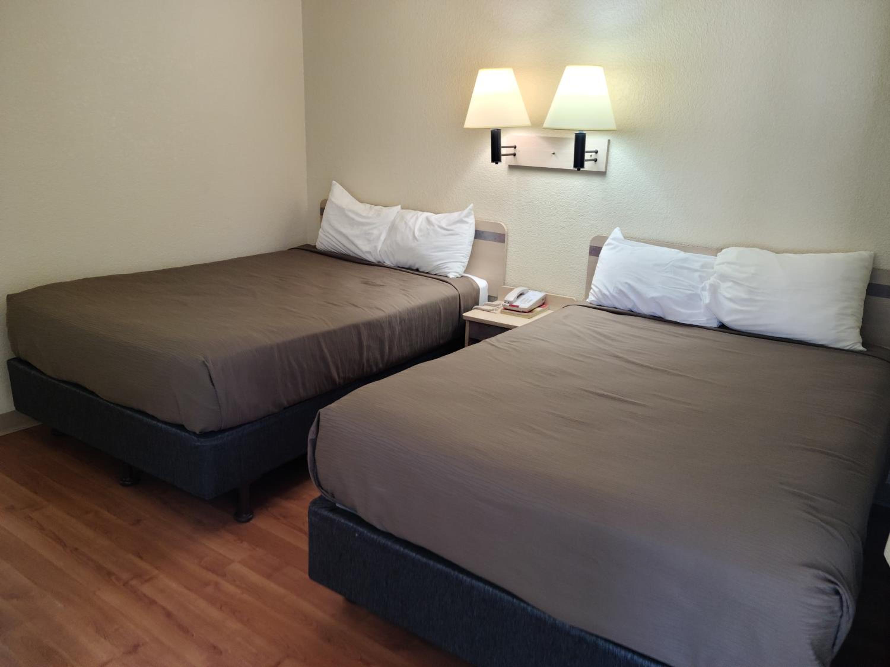 Las Cruces Vacations - Motel 9 Las Cruces - Property Image 2