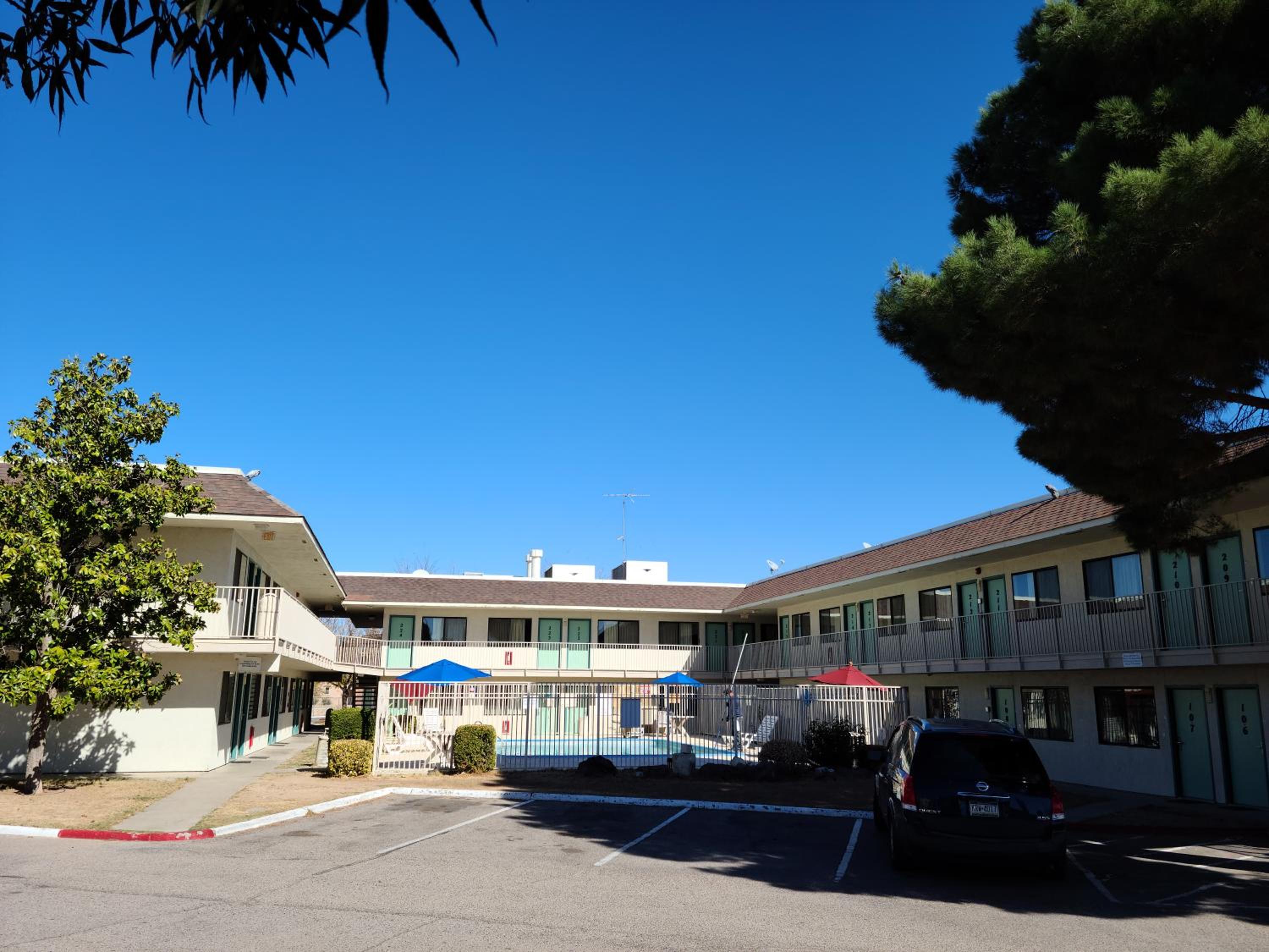 Las Cruces Vacations - Motel 9 Las Cruces - Property Image 3