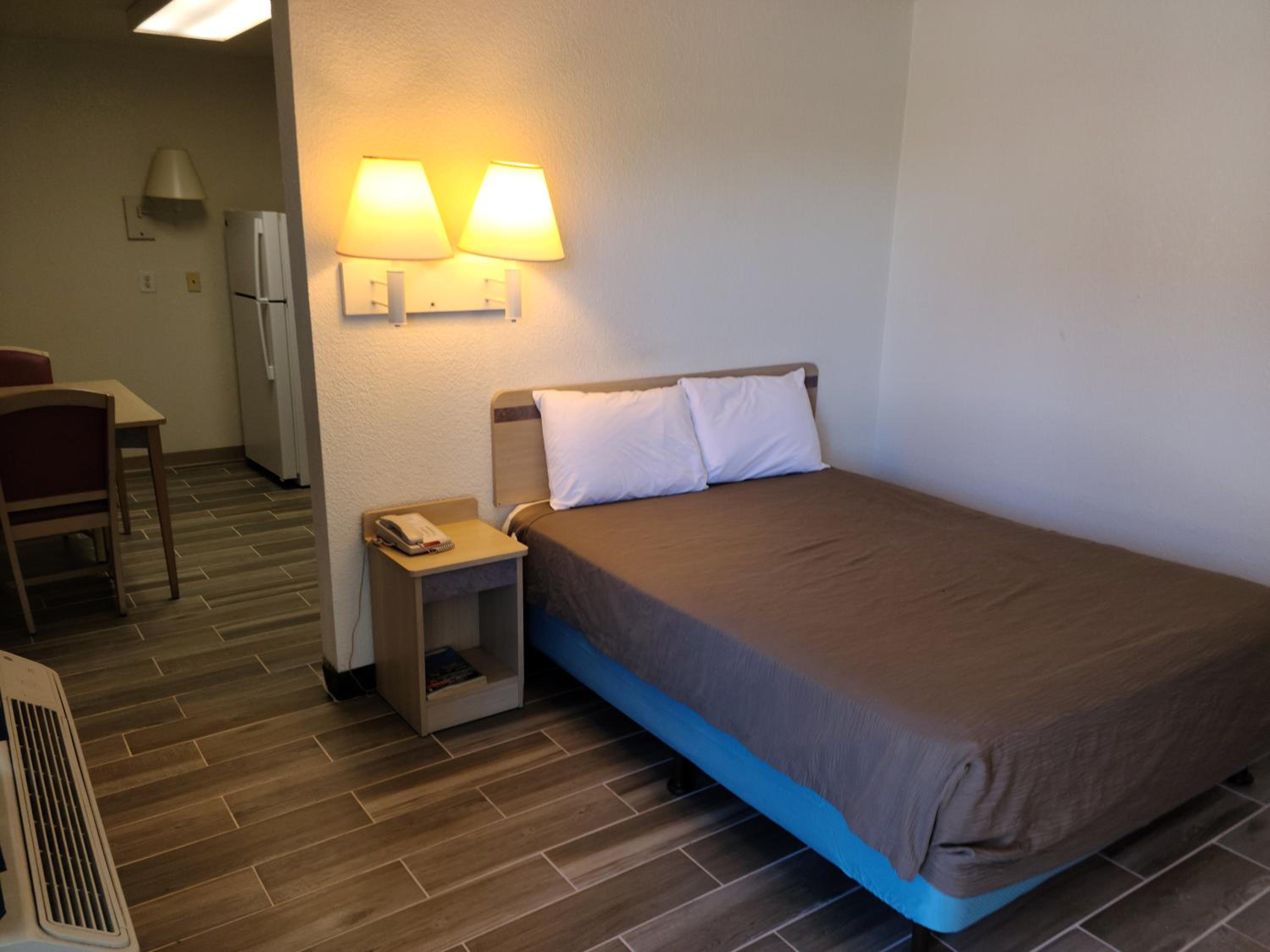 Las Cruces Vacations - Motel 9 Las Cruces - Property Image 8