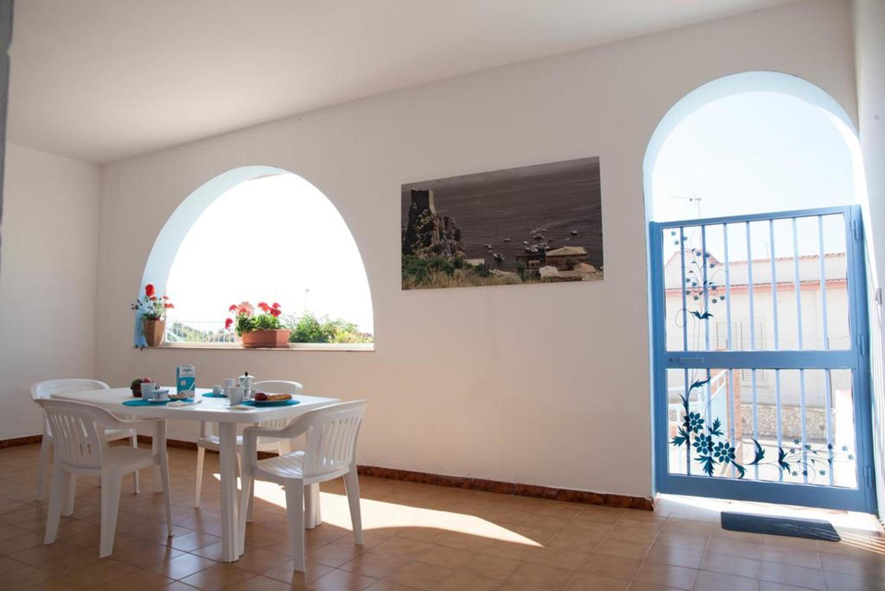 Spacious Apartment in Balestrate with Terrace view 3