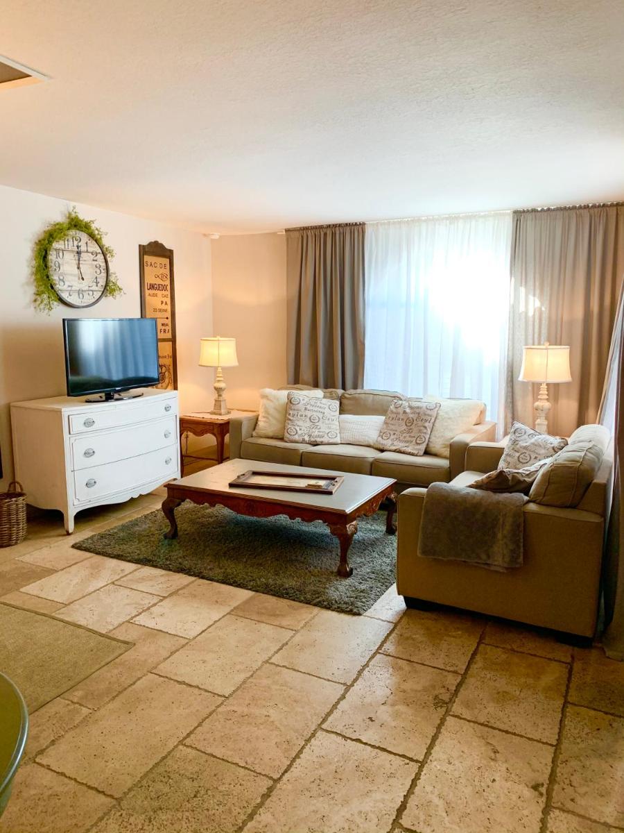 Central French Charm in Tucson view 2