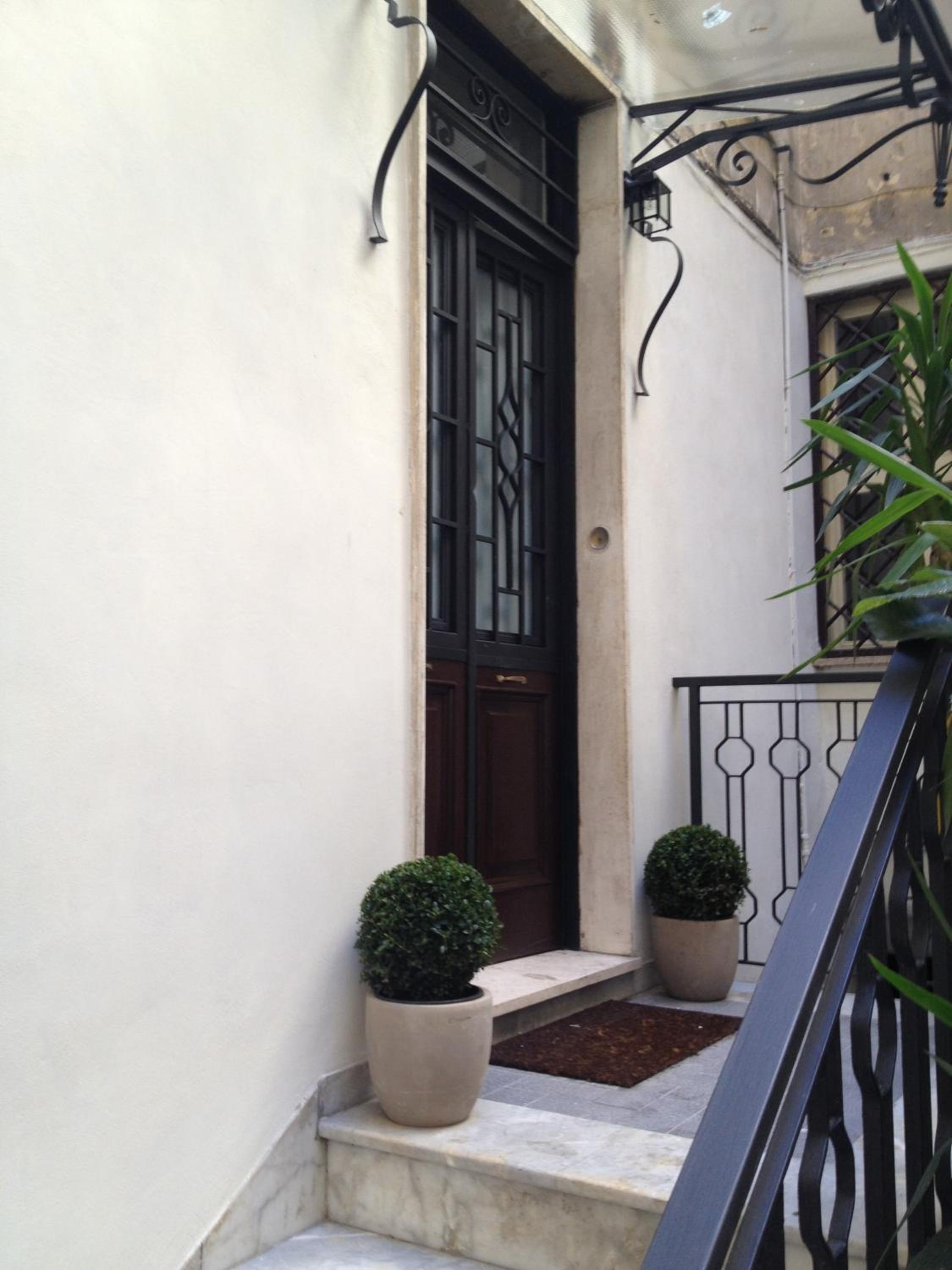 74 Crescenzio House