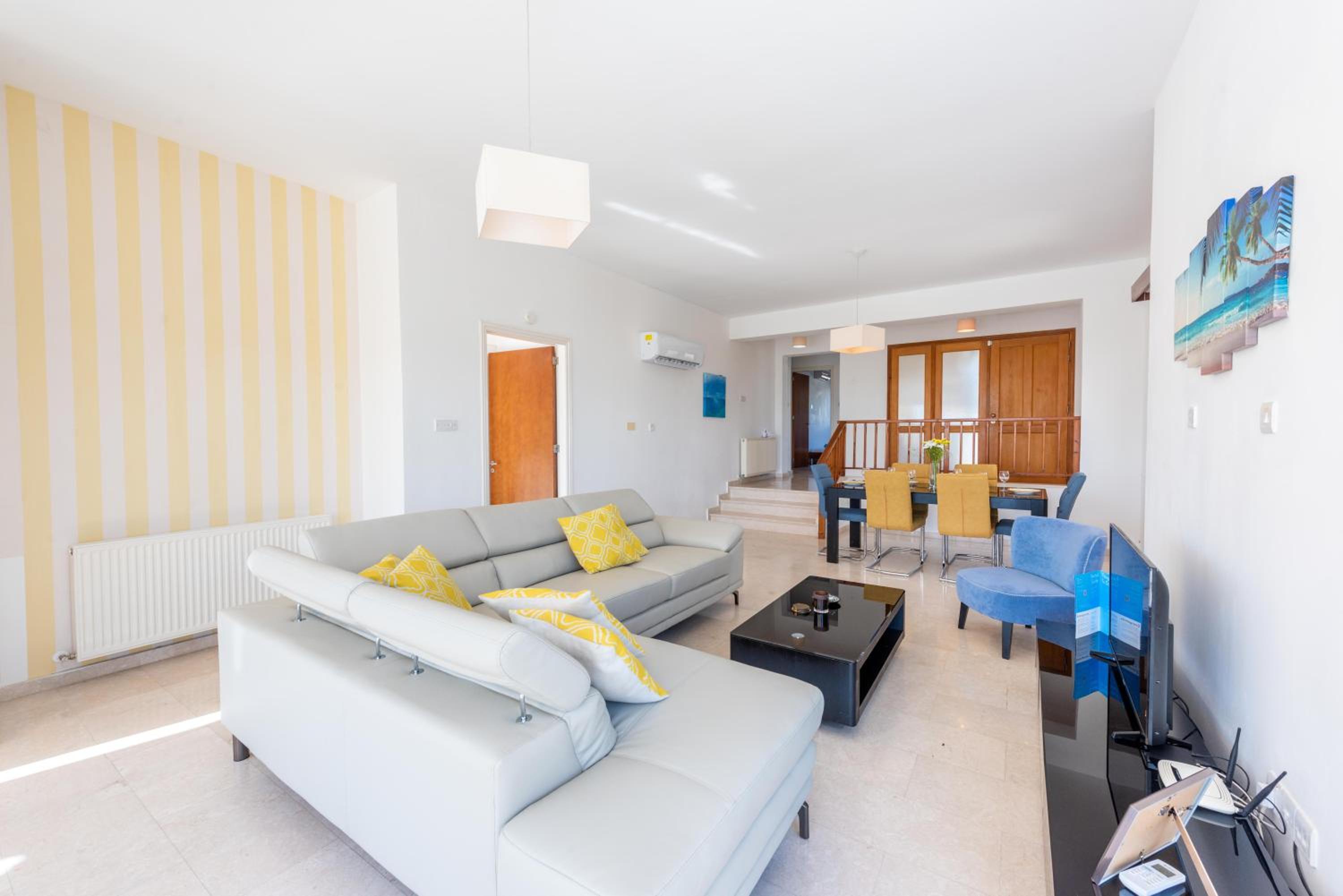 Villa Savoya Sunrise by Ezoria Villas view 5