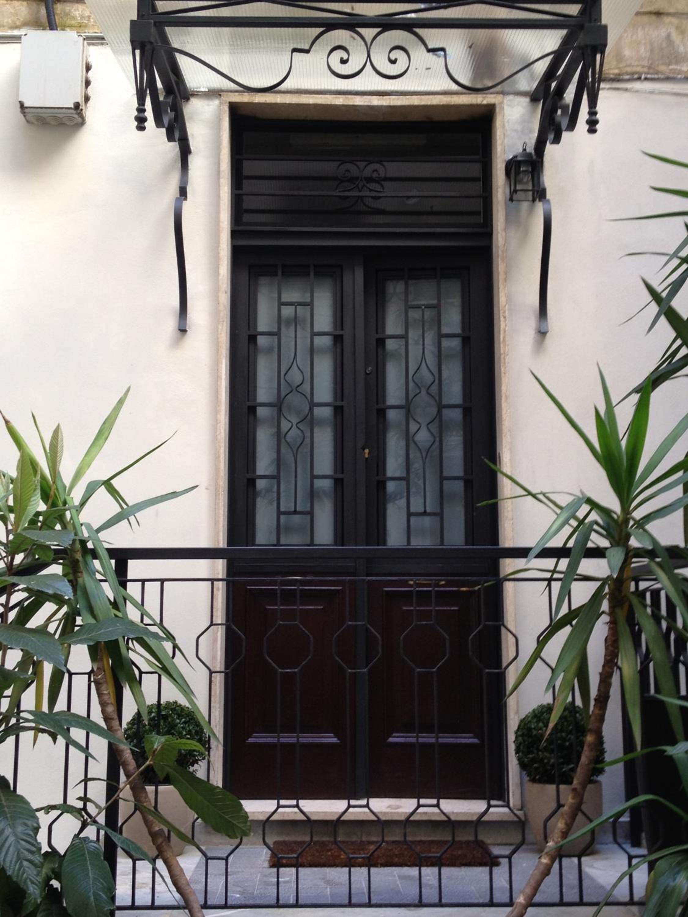 74 Crescenzio House