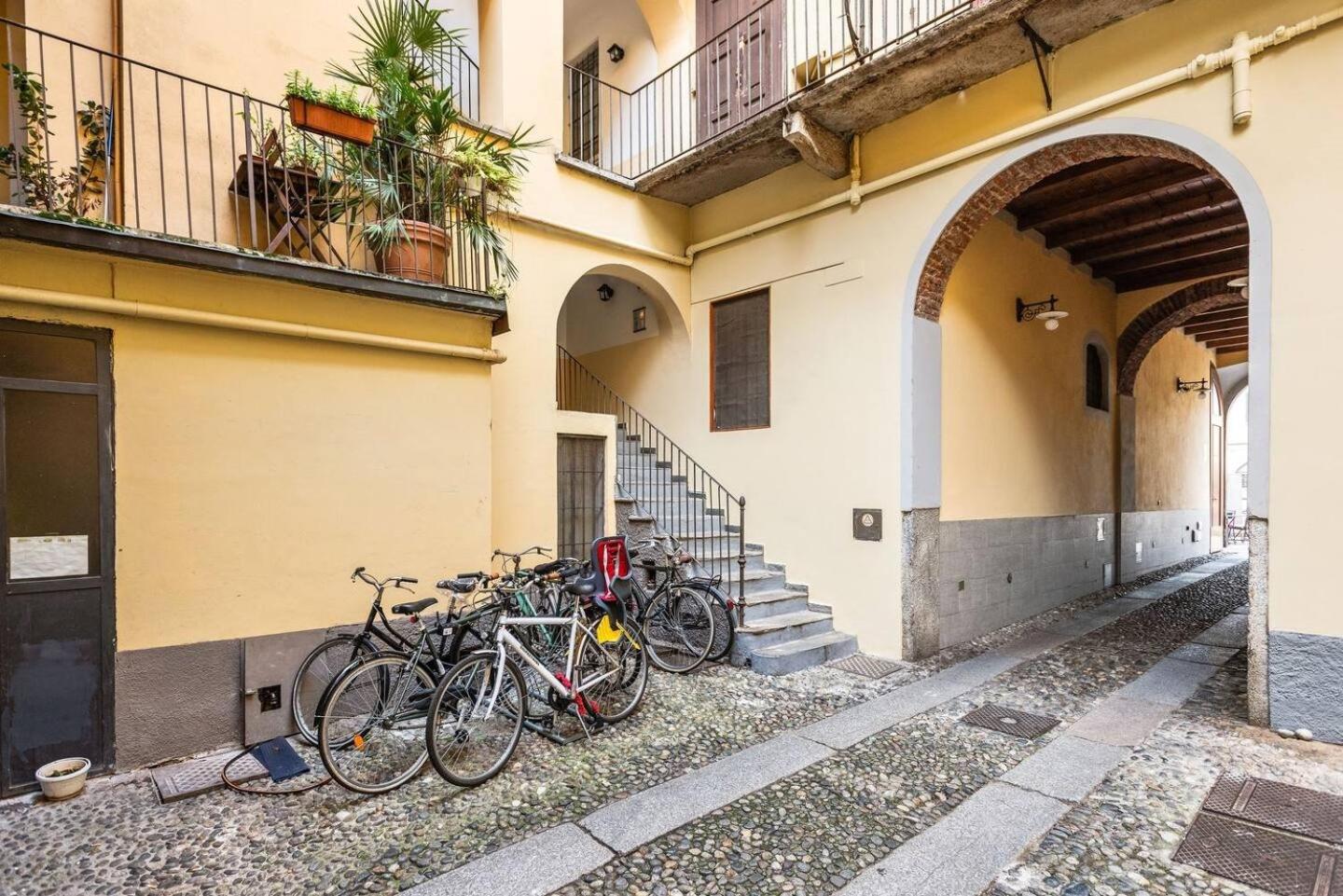 GuestHost - Navigli & Porta Genova M2 Cozy Apt
