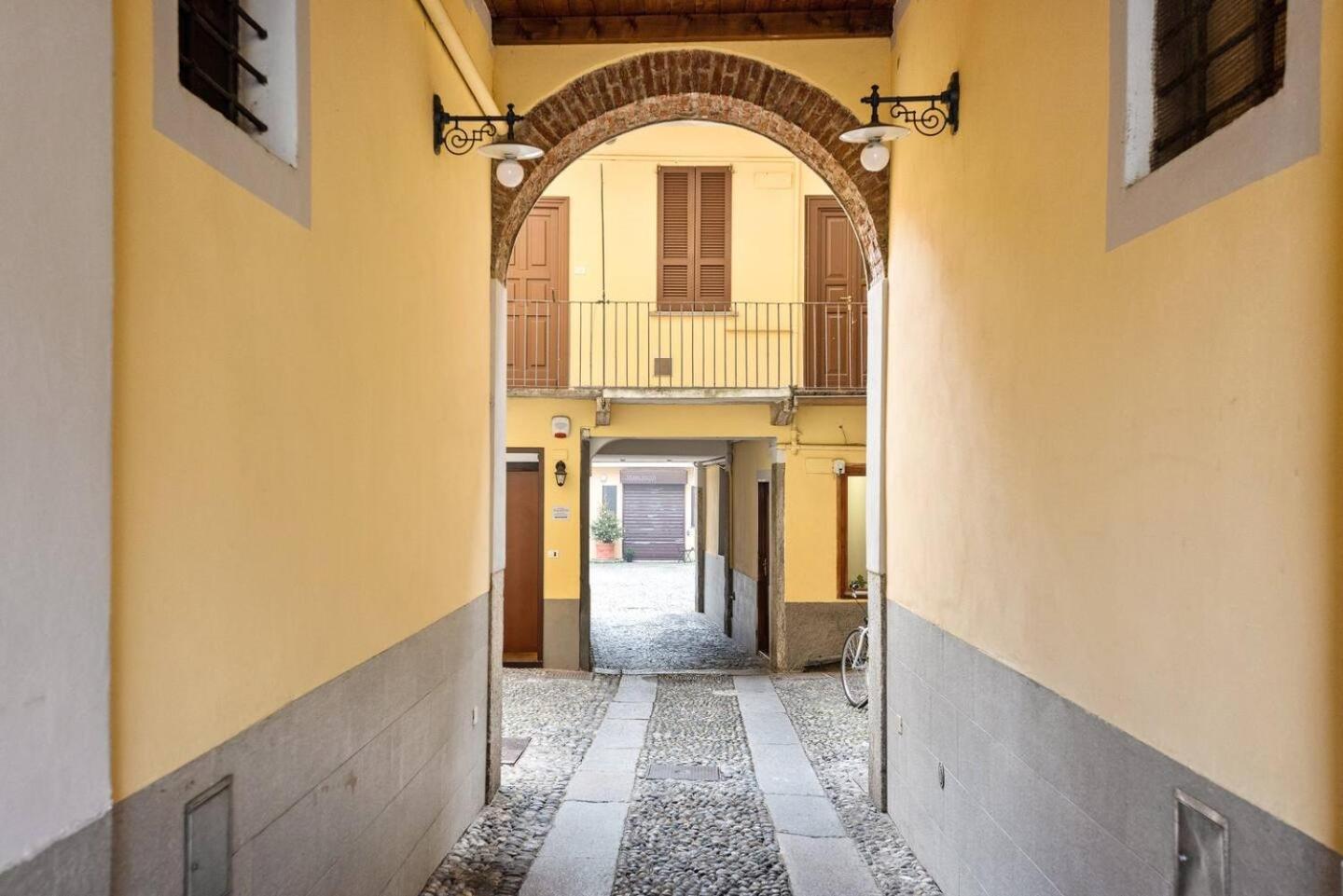 GuestHost - Navigli & Porta Genova M2 Cozy Apt