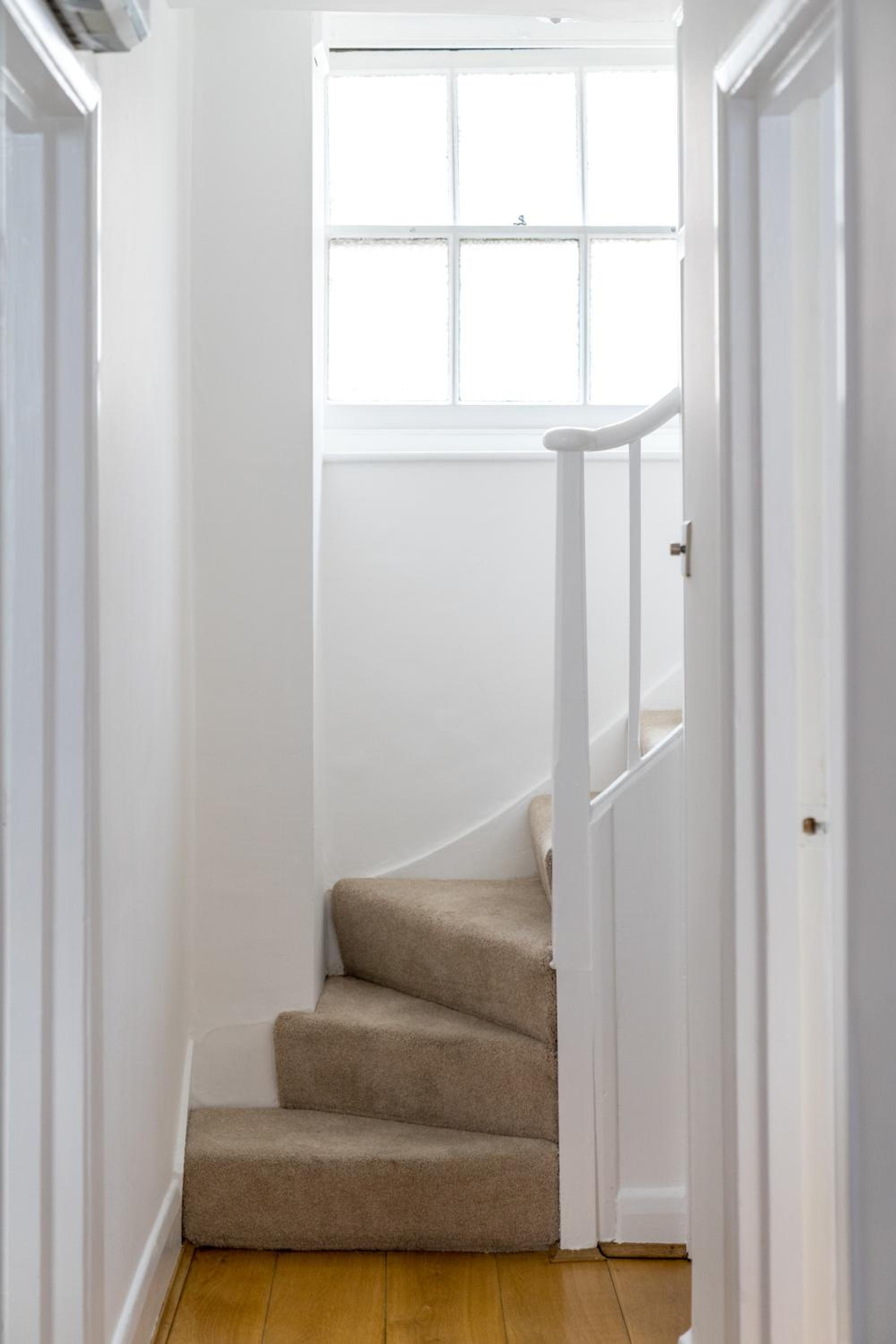Modern 2BR Flat in Pimlico - 3 min to tube, private patio
