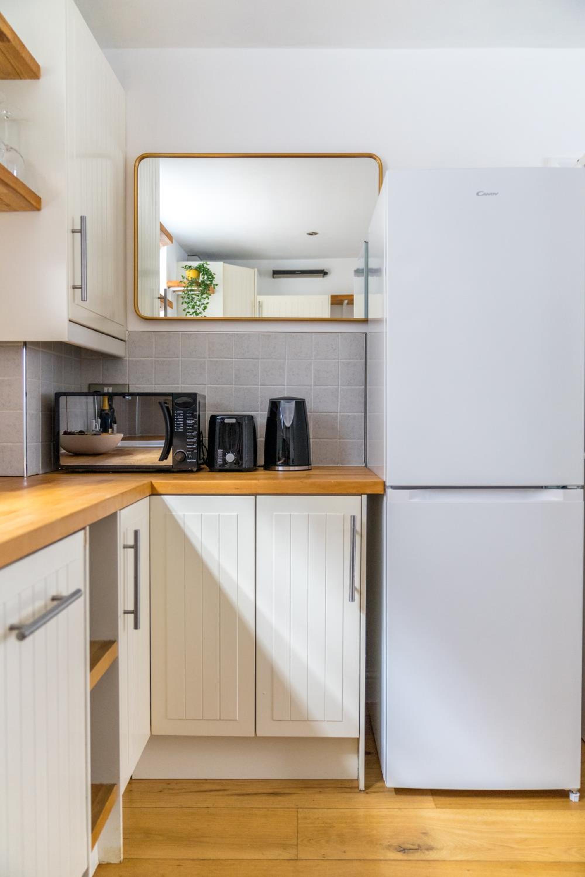Modern 2BR Flat in Pimlico - 3 min to tube, private patio
