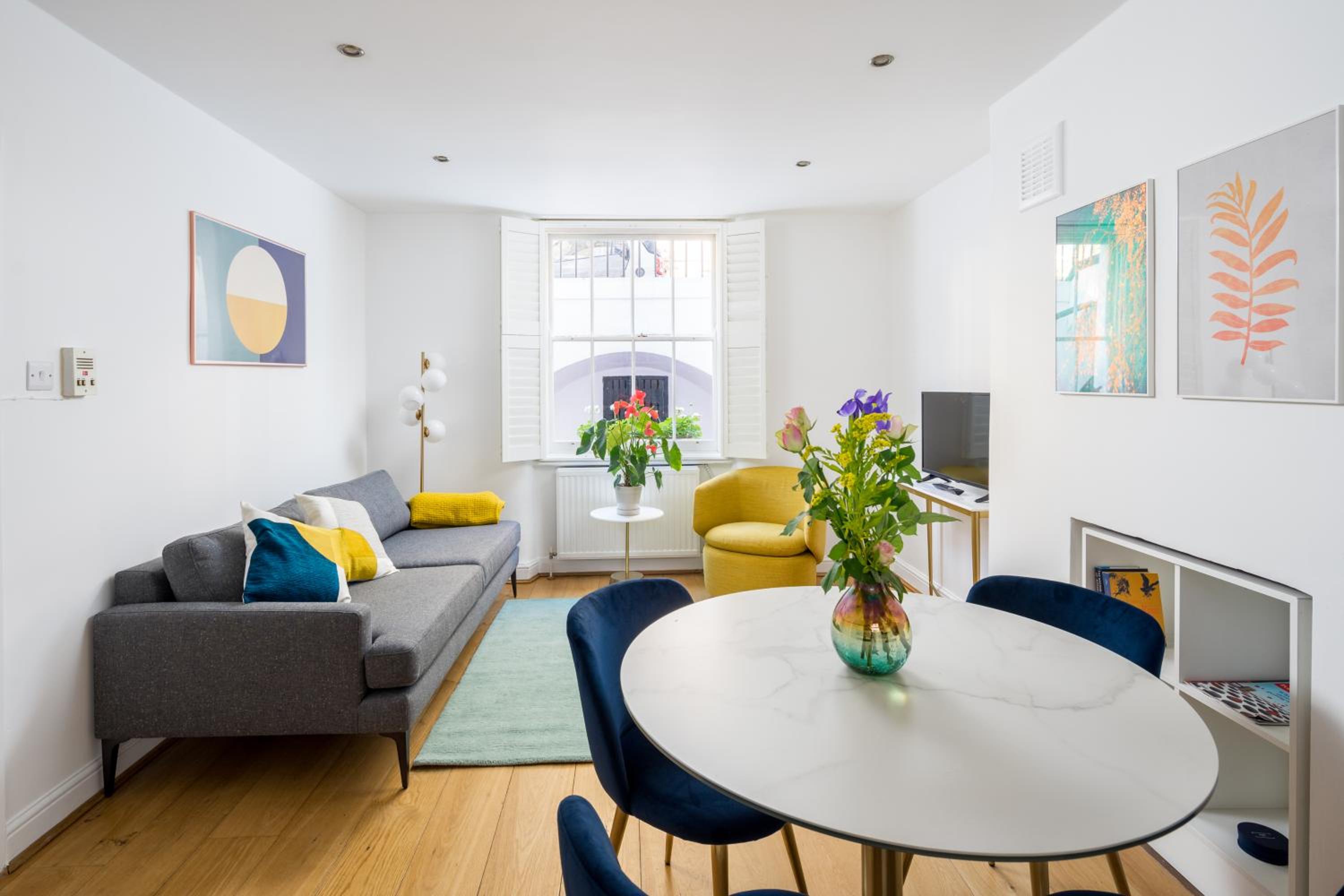 Modern 2BR Flat in Pimlico - 3 min to tube, private patio