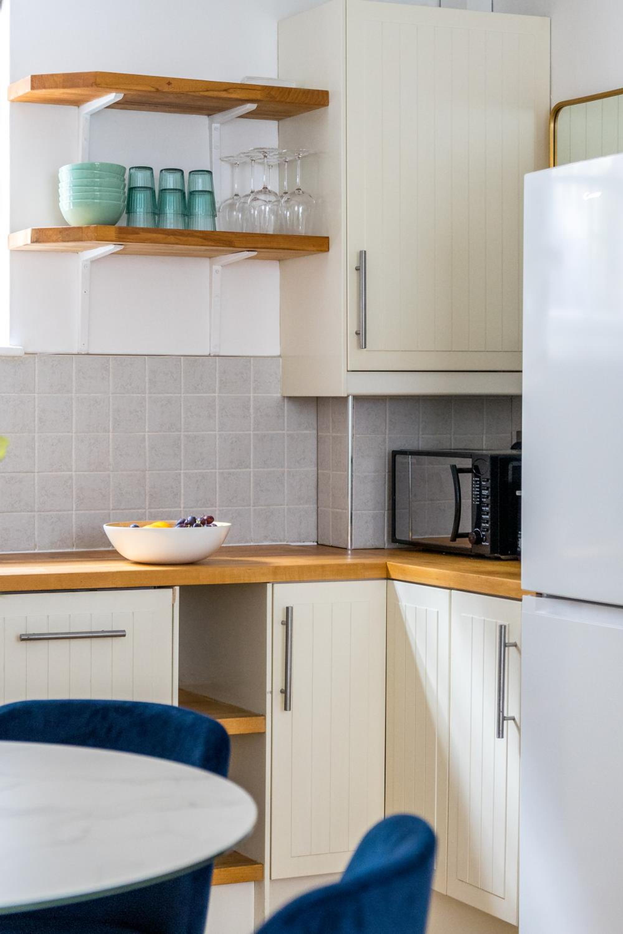Modern 2BR Flat in Pimlico - 3 min to tube, private patio