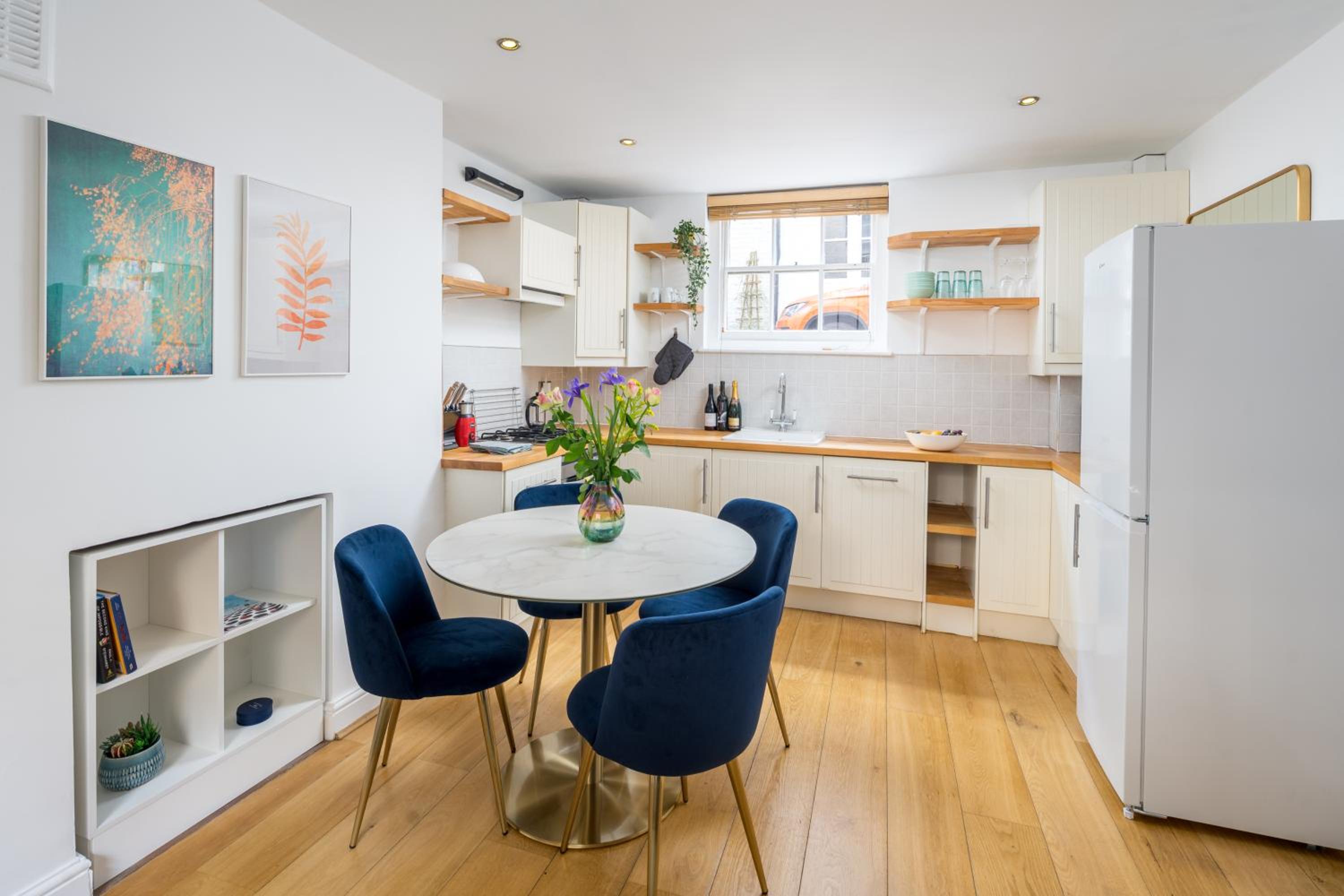 Modern 2BR Flat in Pimlico - 3 min to tube, private patio