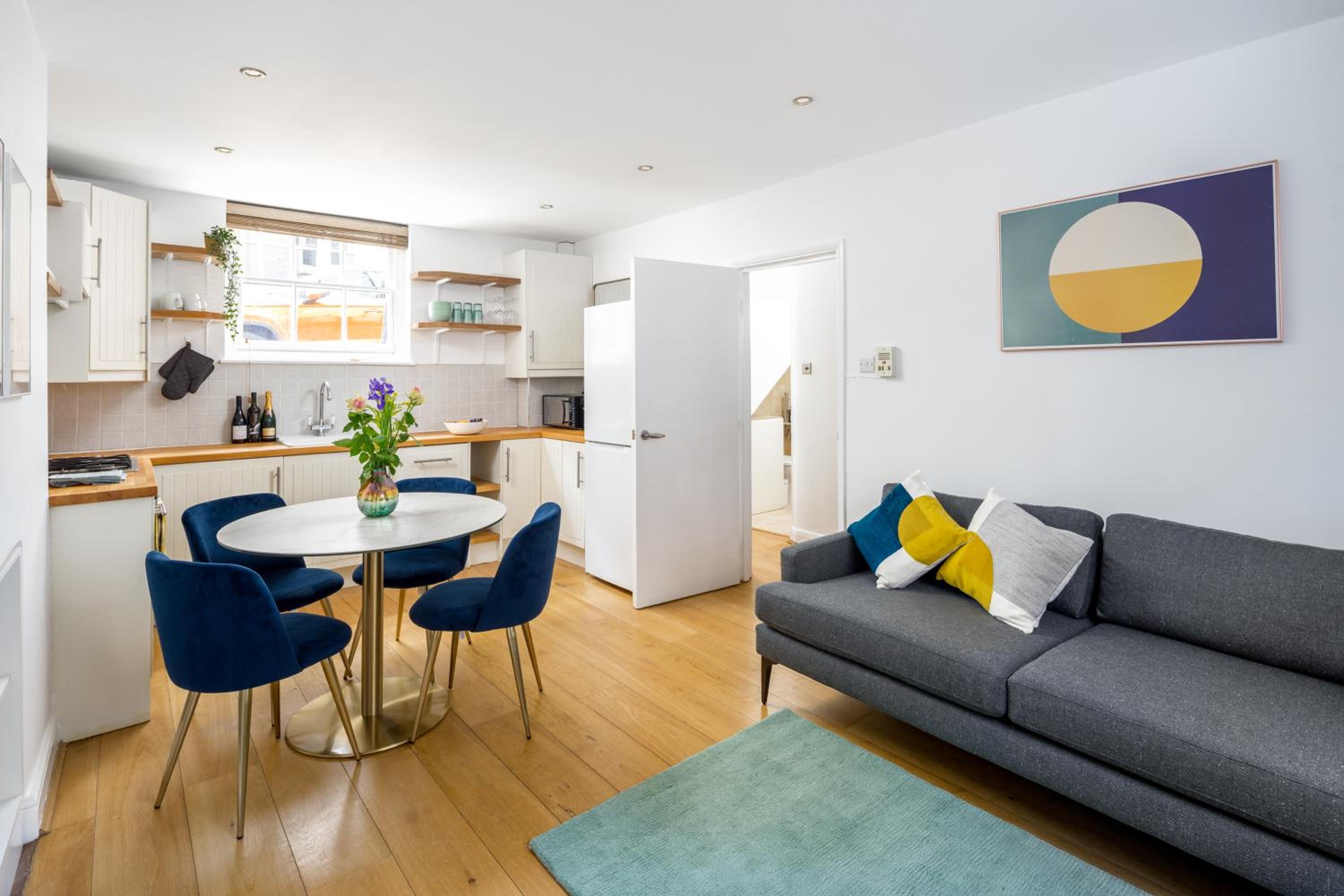 Modern 2BR Flat in Pimlico - 3 min to tube, private patio