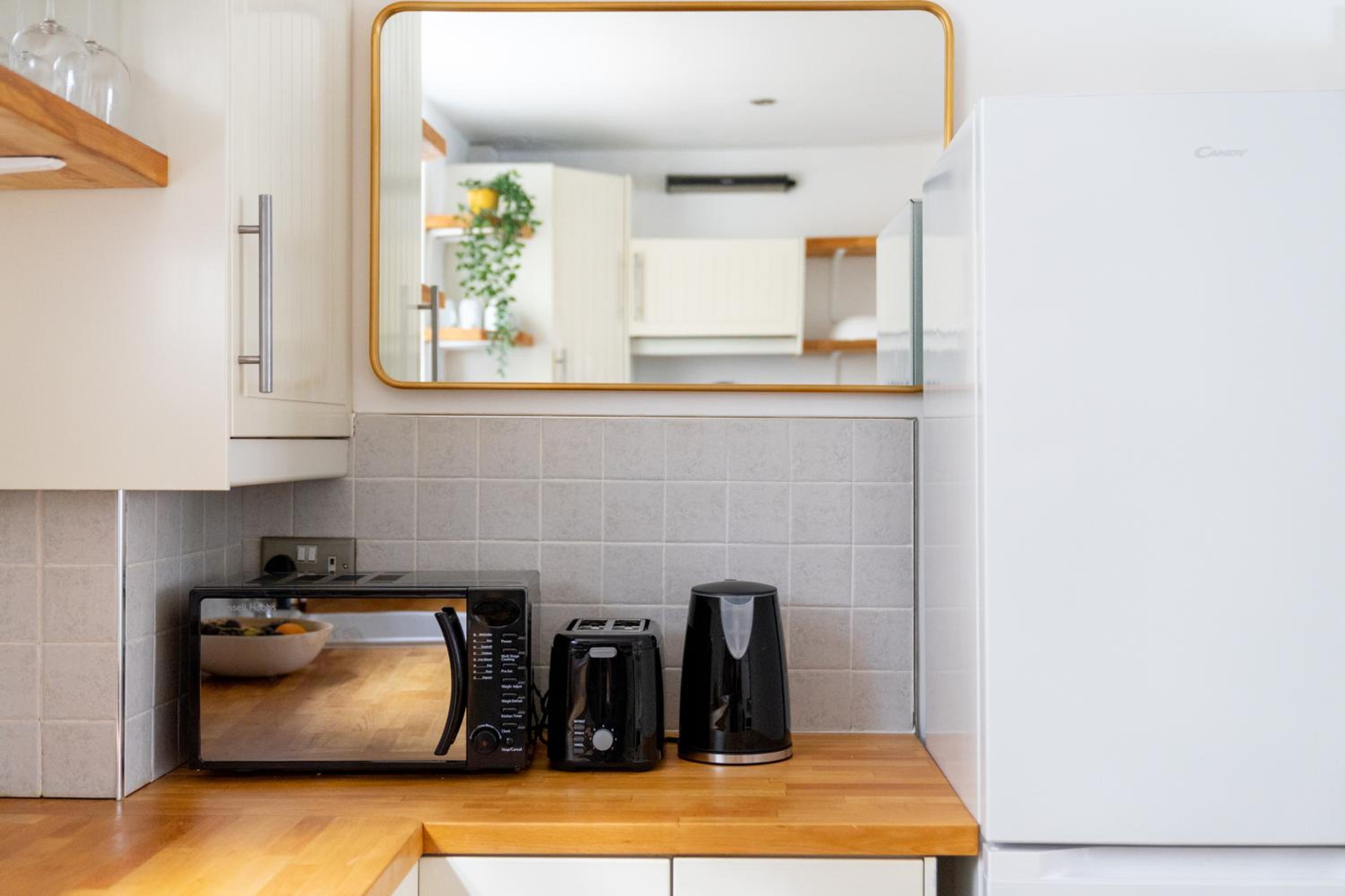 Modern 2BR Flat in Pimlico - 3 min to tube, private patio
