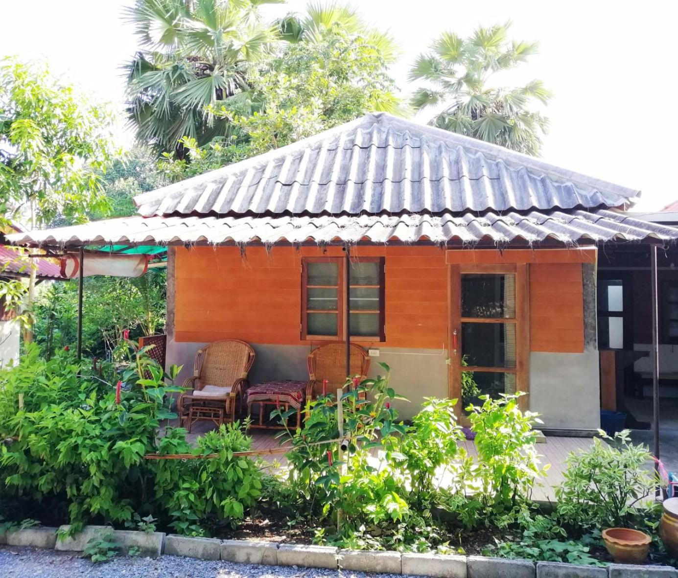 บ้านสนมณีโฮมสเตย์ Bansonmanee Homestay