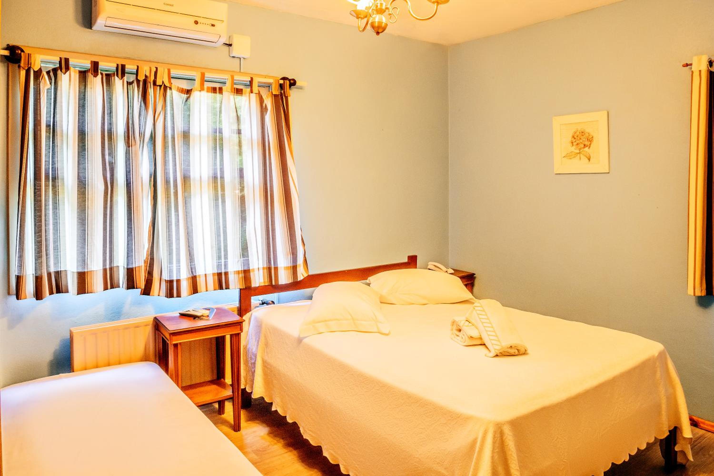 Golden Hills Vila Suzana