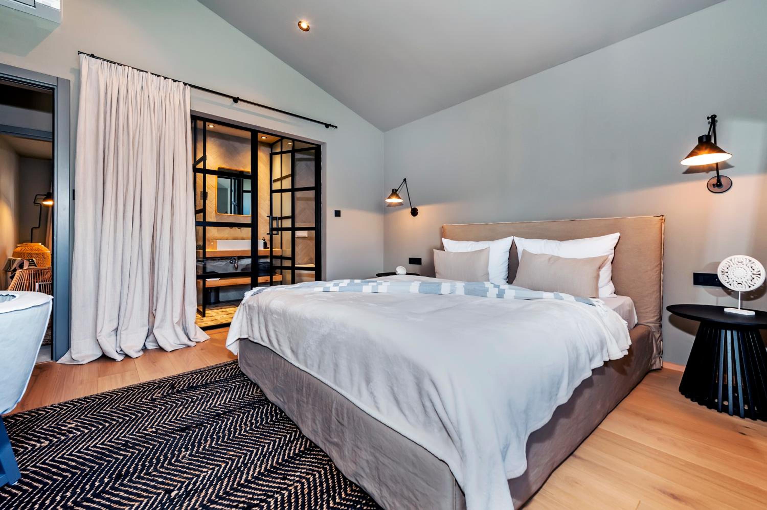 Villa Art Renata with Pool, Hot Tub & Sauna view 3