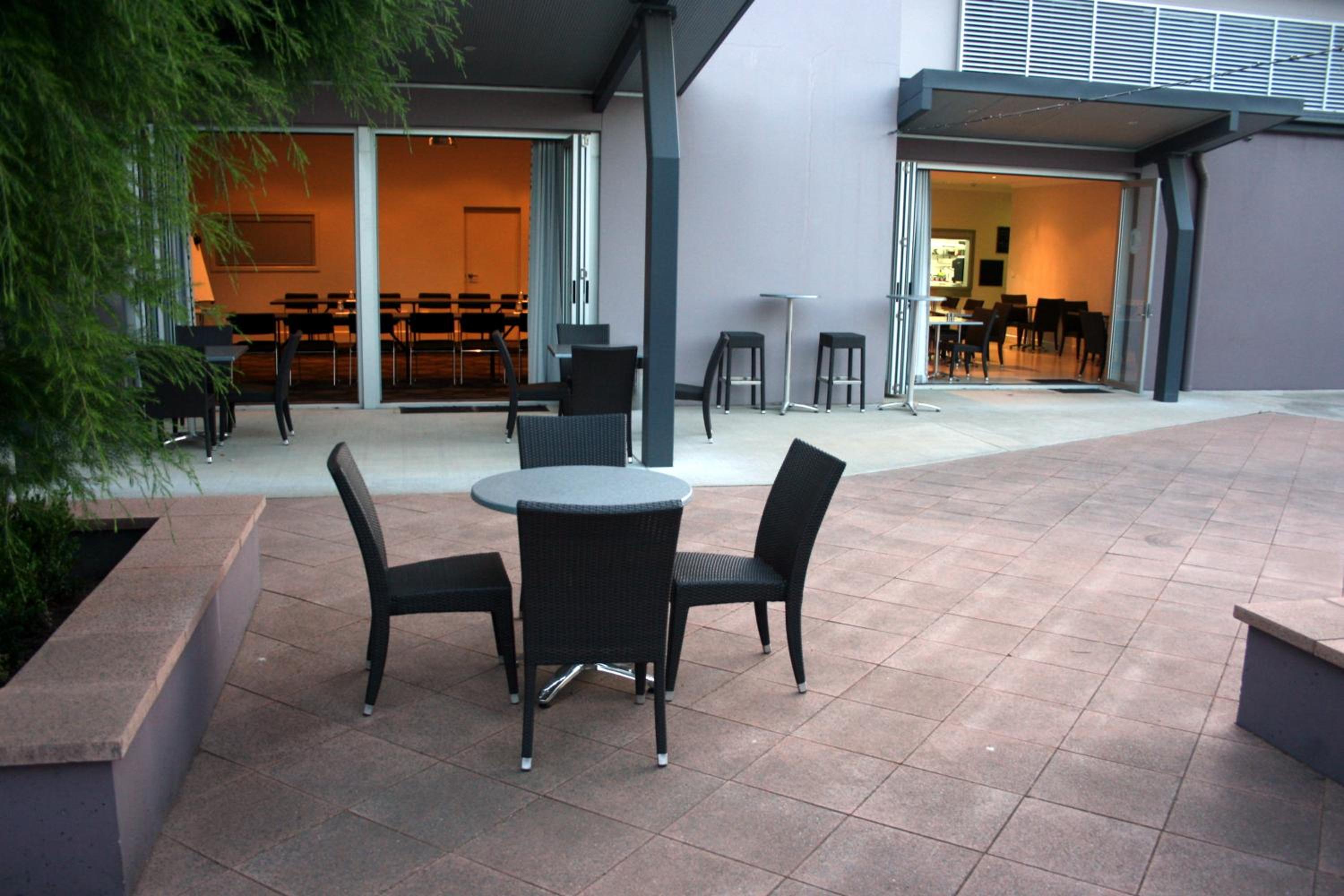 Mackellar Motel