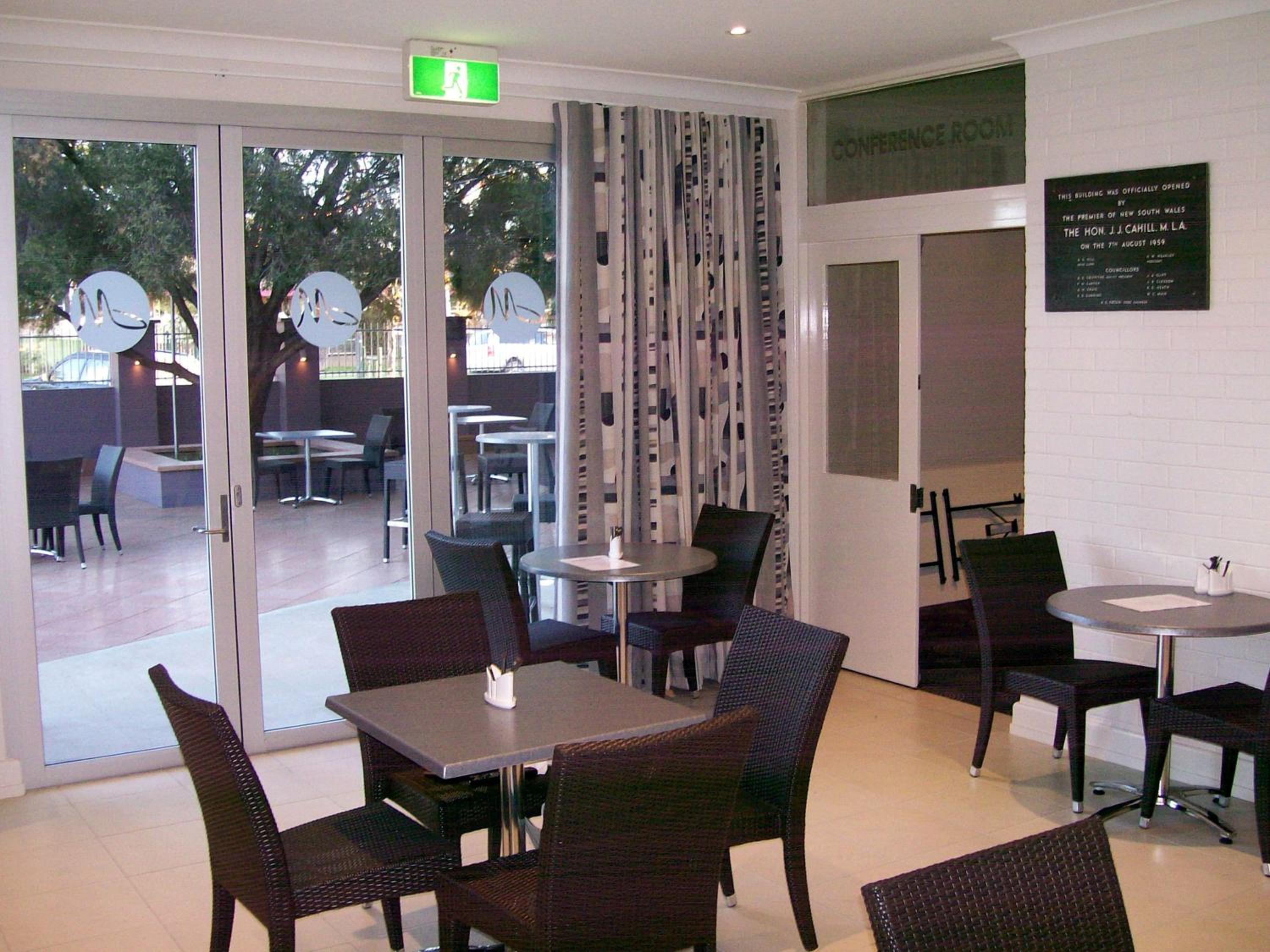 Mackellar Motel
