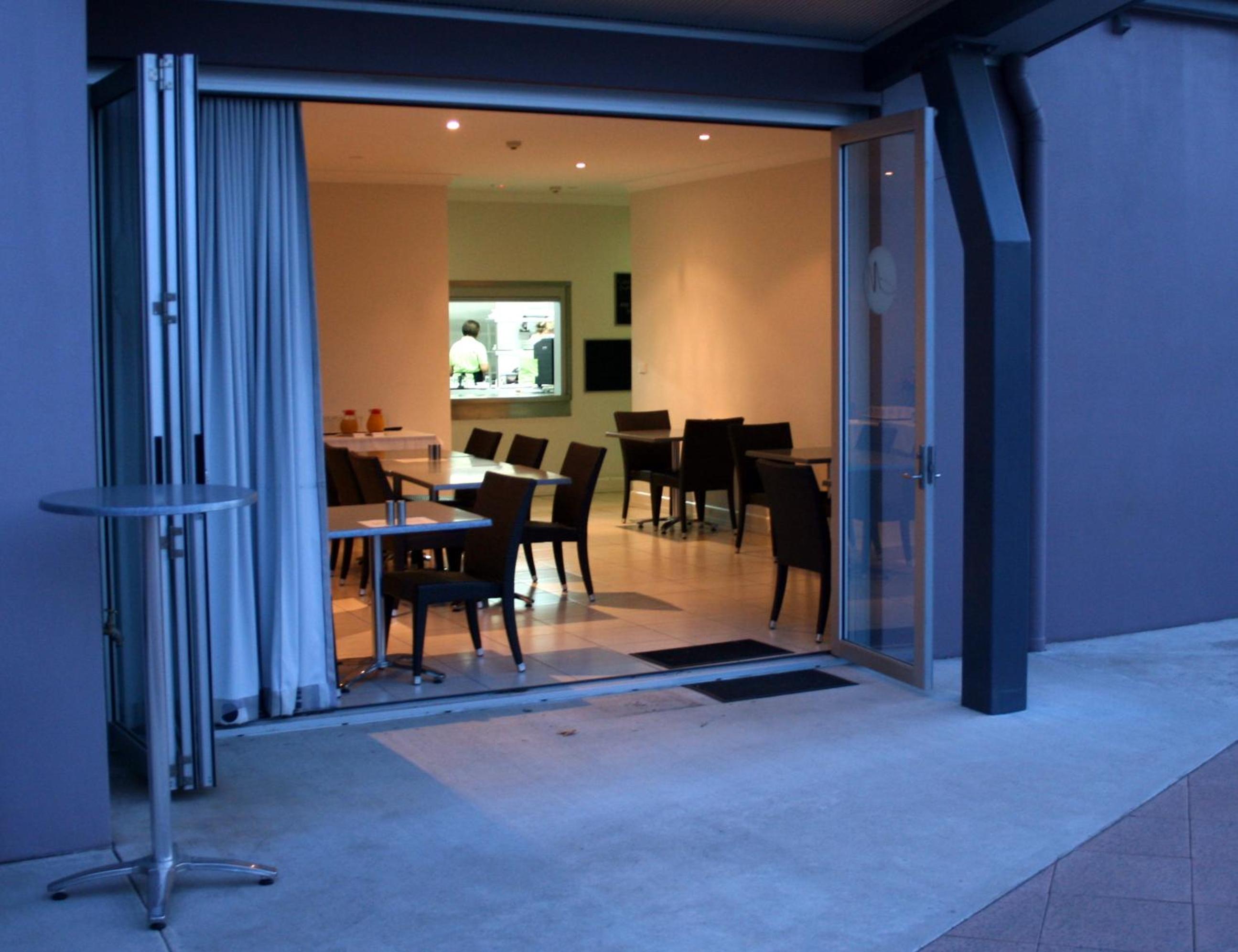 Mackellar Motel