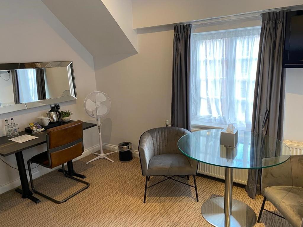 Wolverhampton Vacations - The Mount Country Manor Hotel  Golf Wolverhampton - Property Image 78