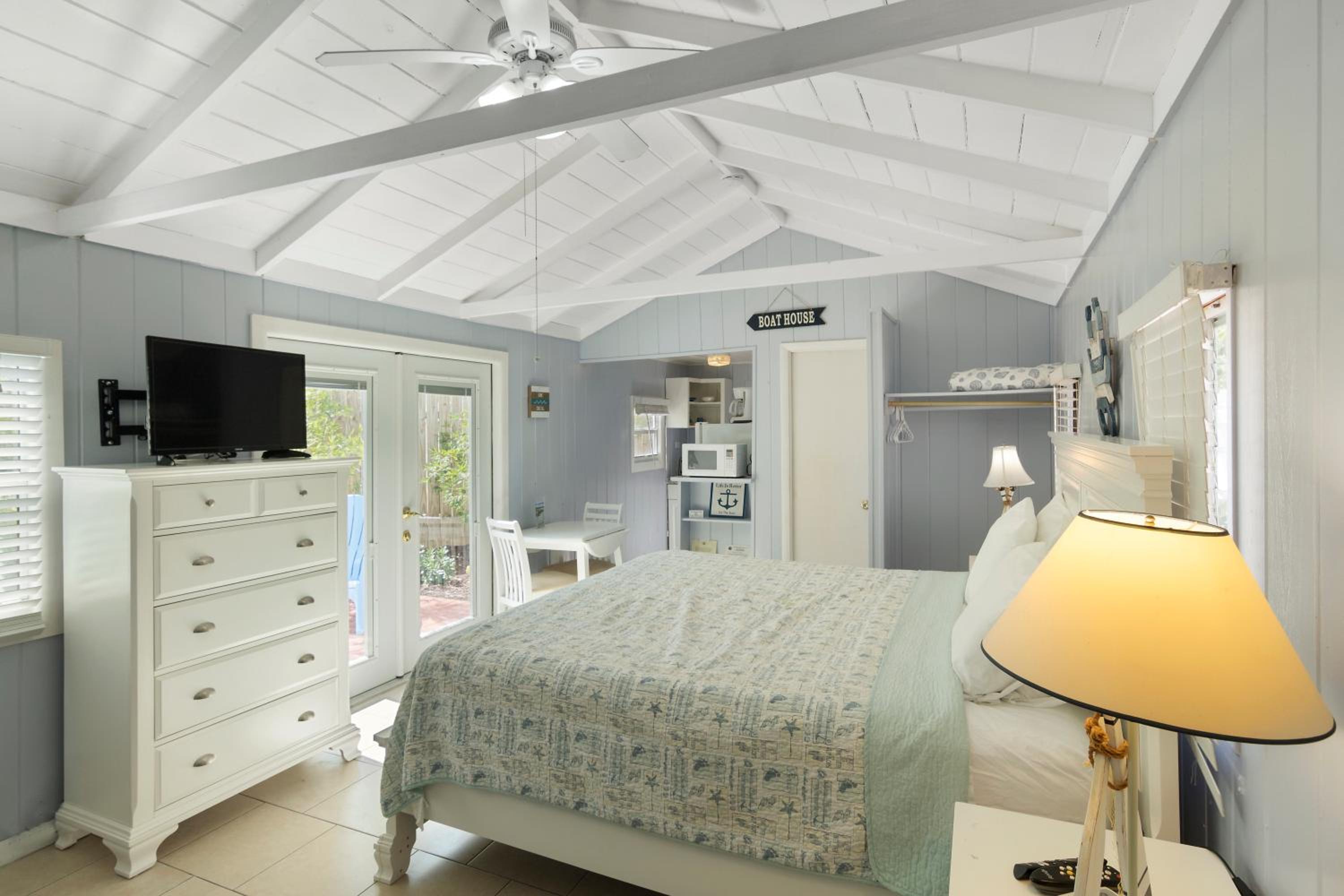 Tropical Cottages