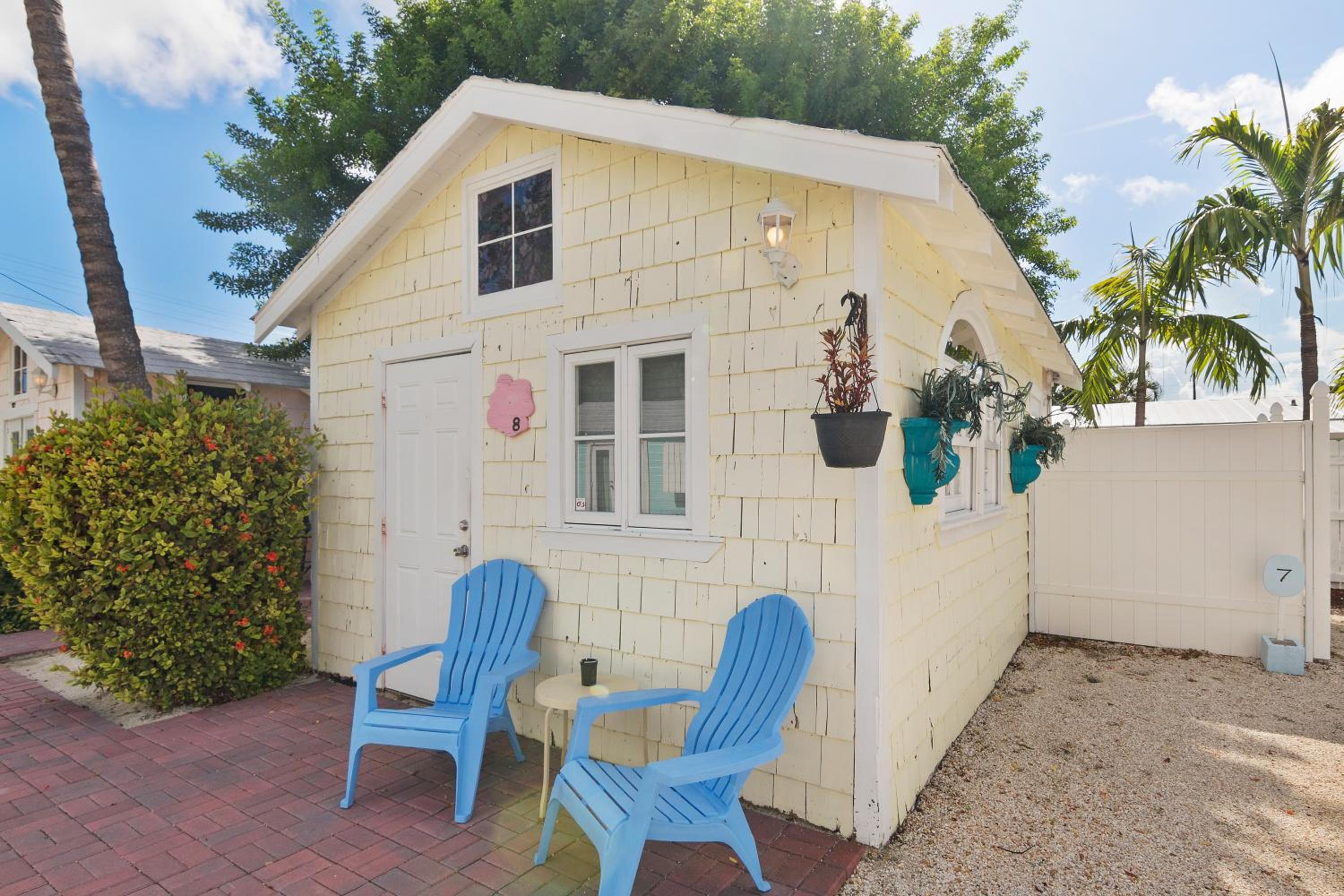 Tropical Cottages