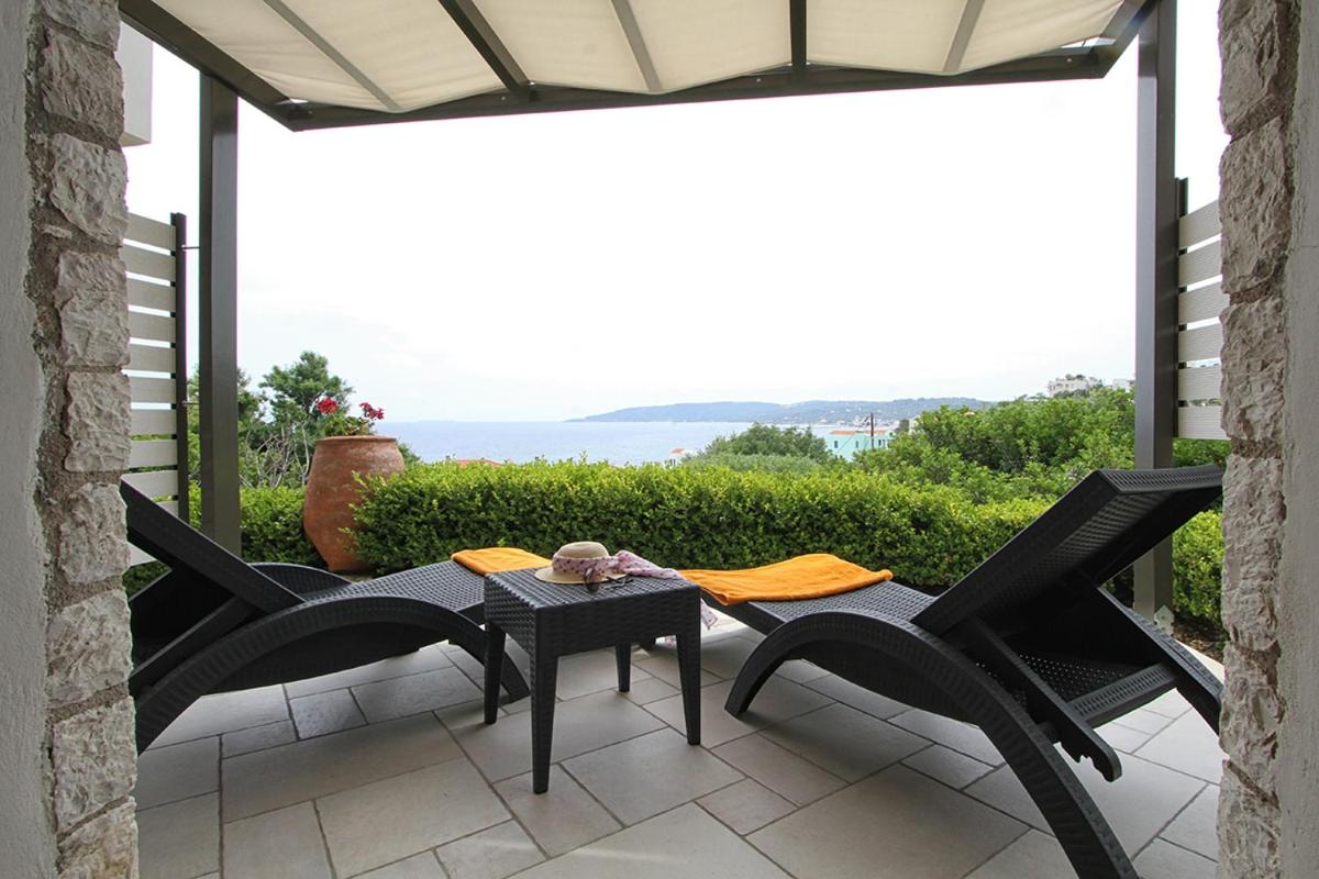 Skinari Apartments view 3