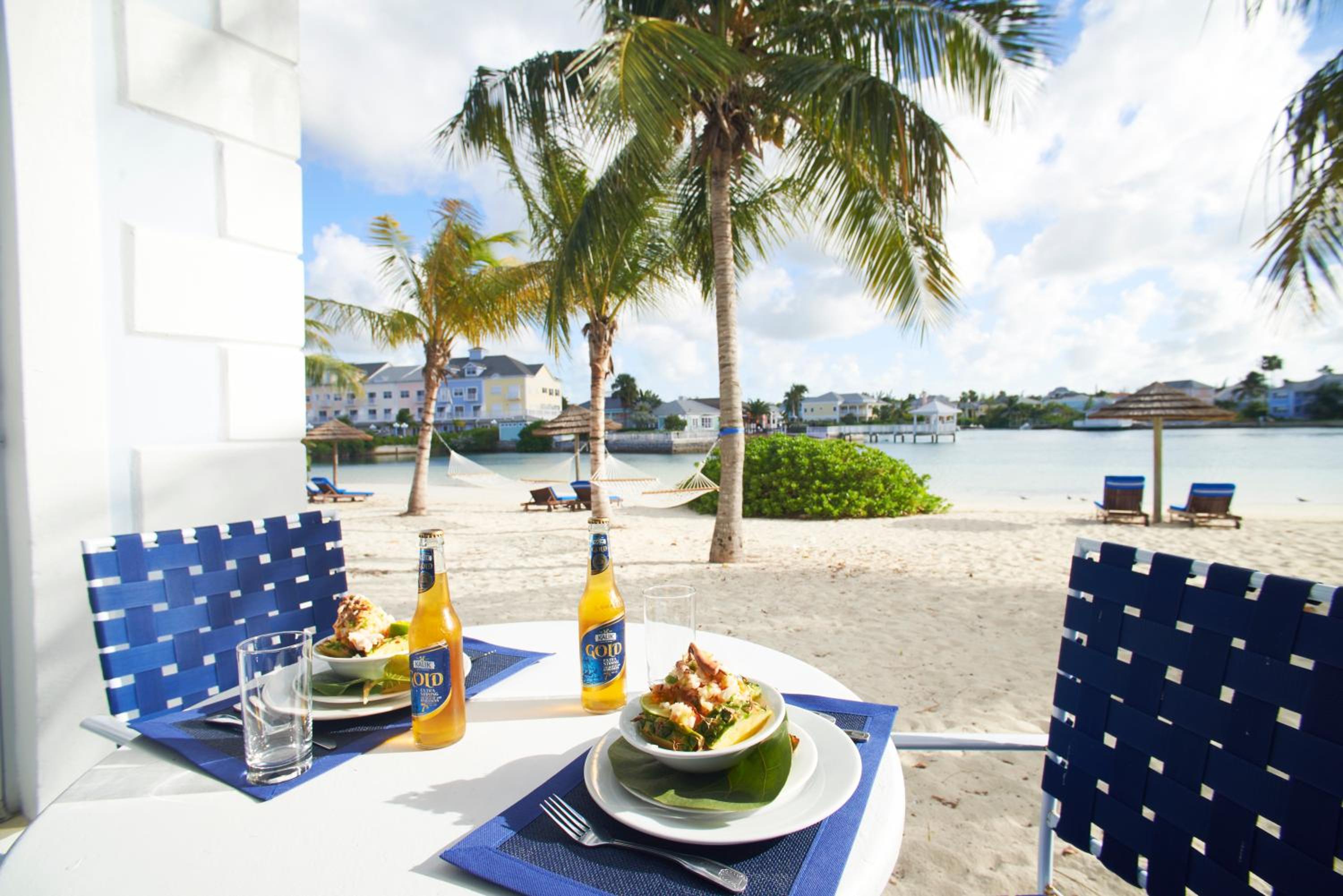 Photo 33 sur 58 de Sandyport Beach Resort