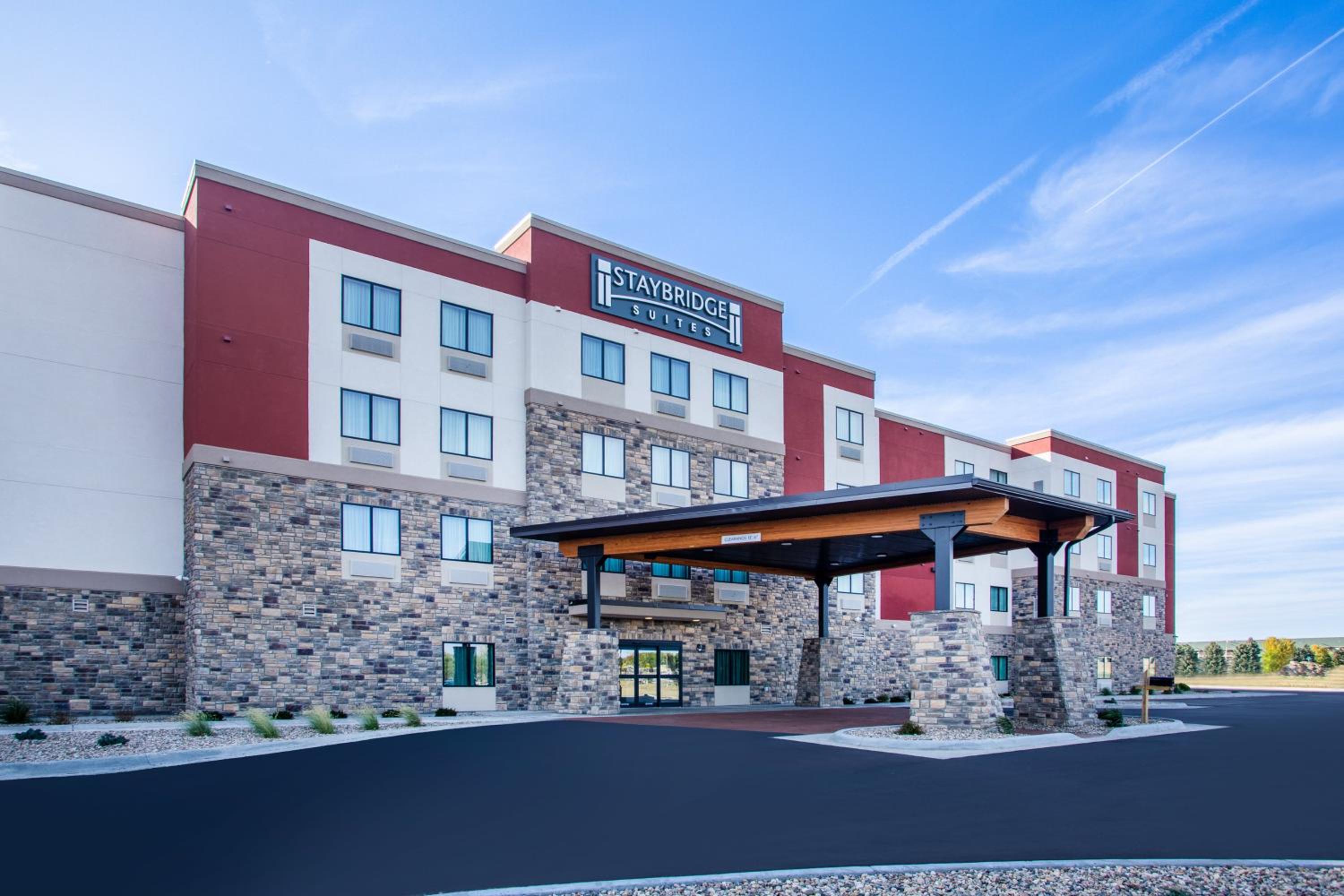 Hotel Staybridge Suites - Sioux Falls Southwest, an IHG Hotel - Image 1