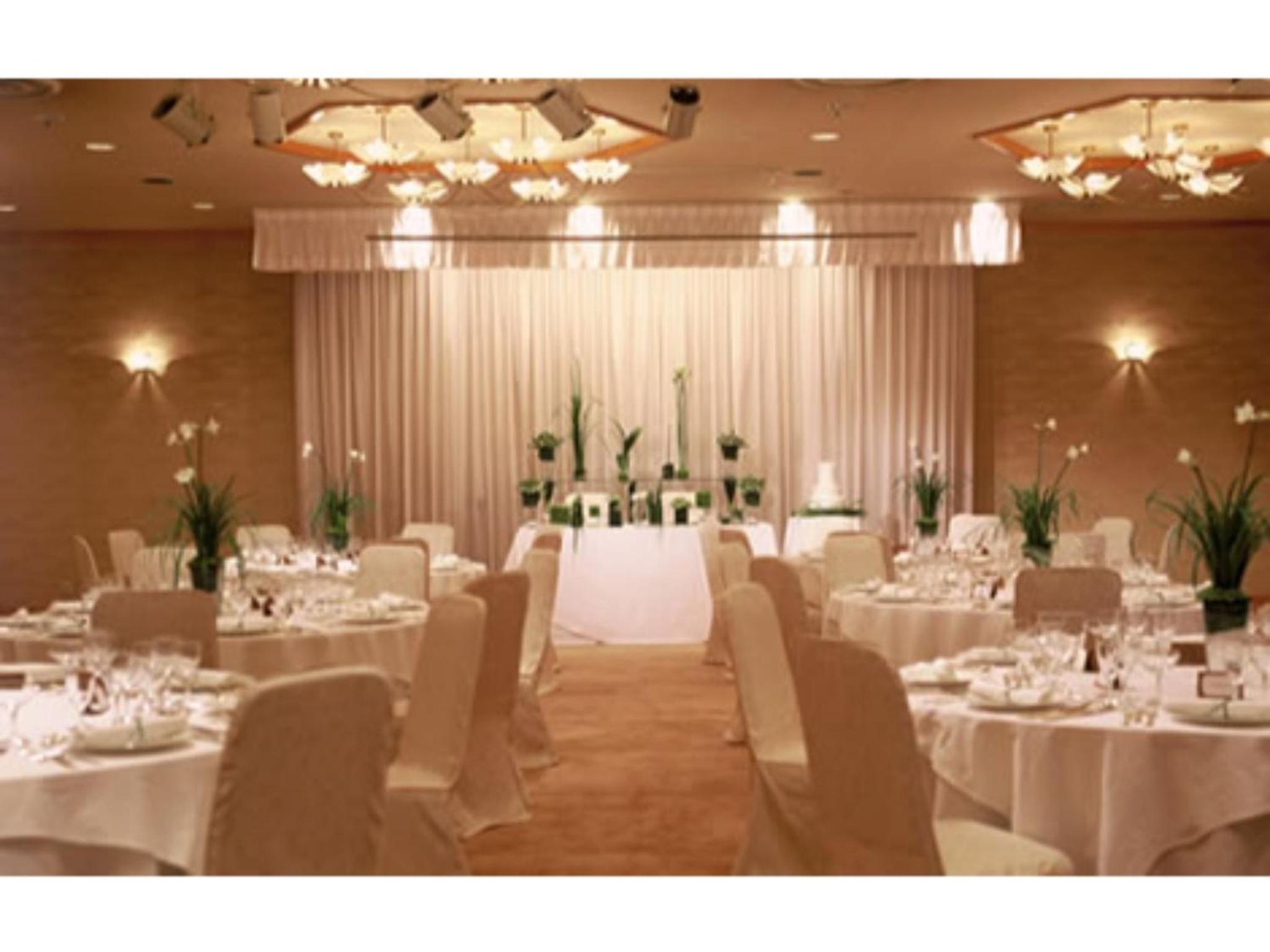banquet hall