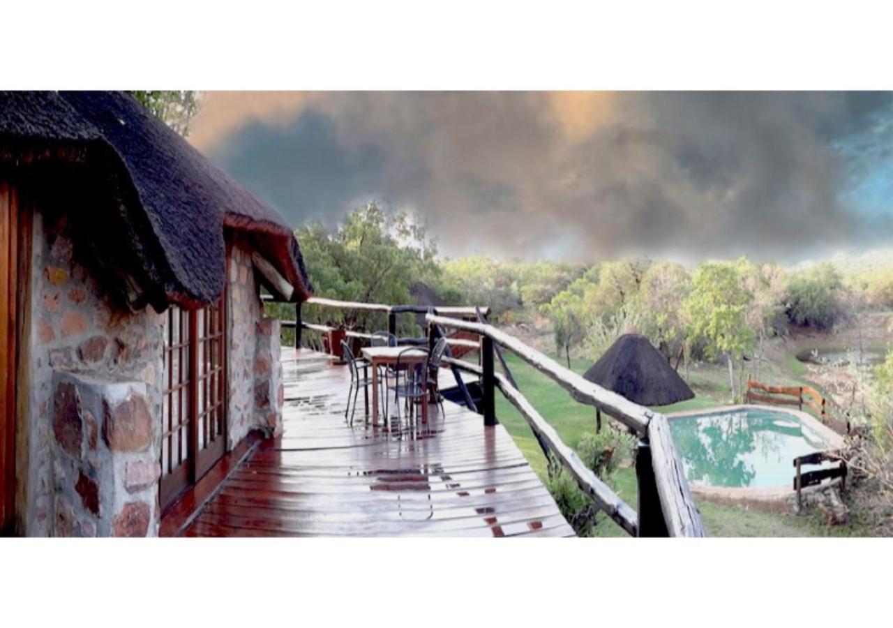 Valamanzi Lodge in Nyati Wilderness