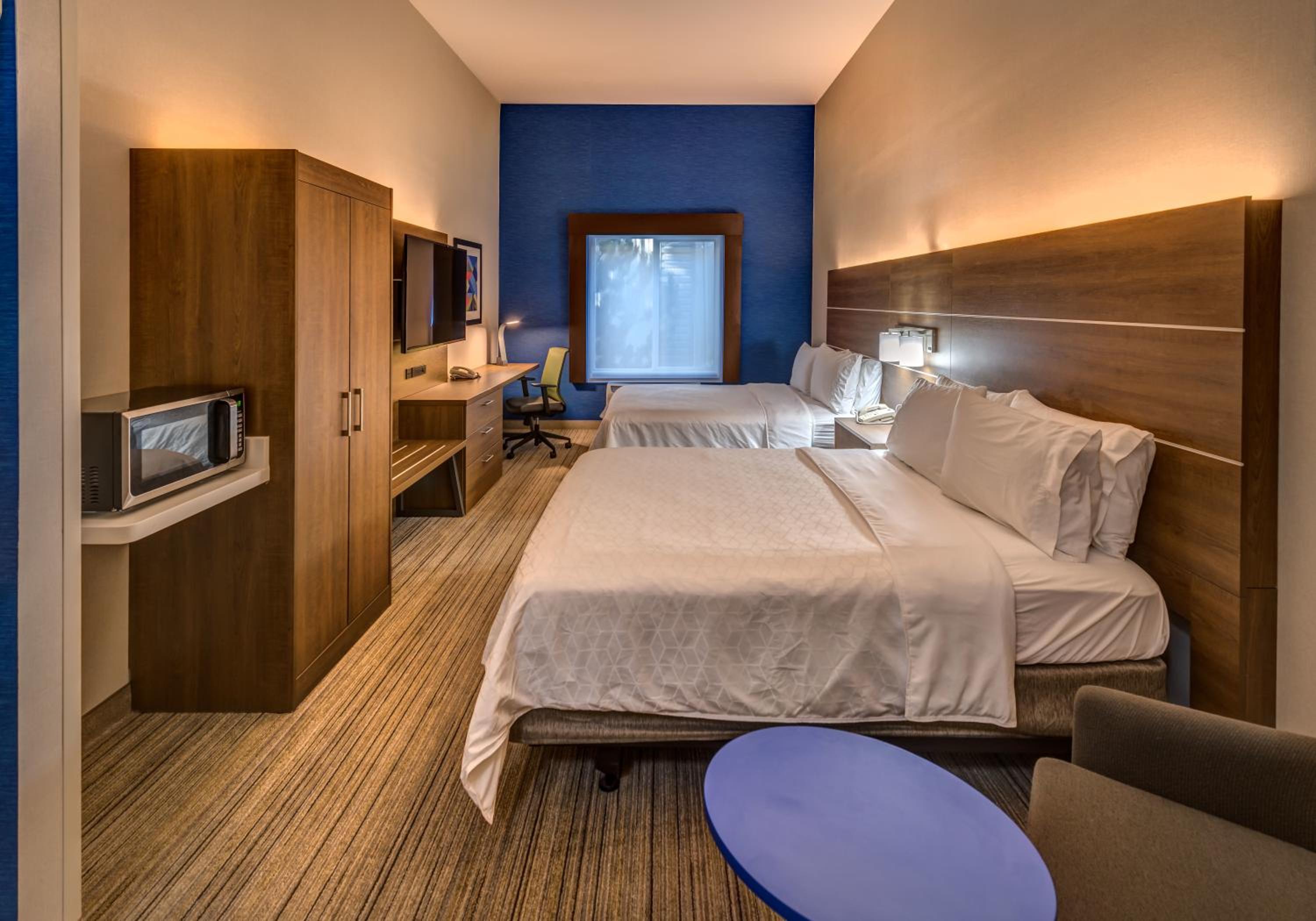 Reno Vacations - Holiday Inn Express Reno Airport, an IHG Hotel - Property Image 7