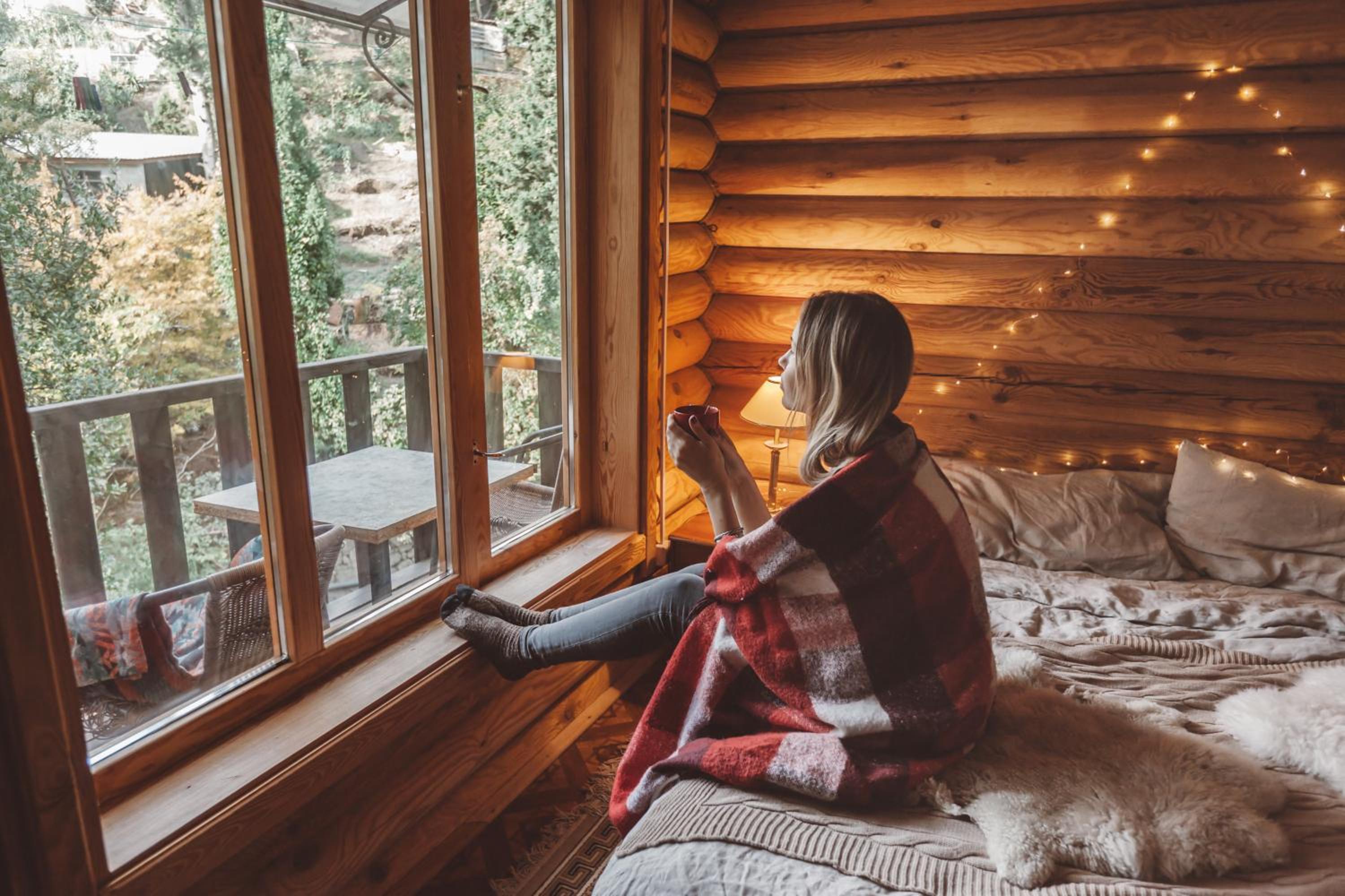 Forest Chalet, all famous ski areas around us, 15 min to city of salzburg, mountainview, panorama sauna, bath whirlpool, fire pit in garden up to 10 p