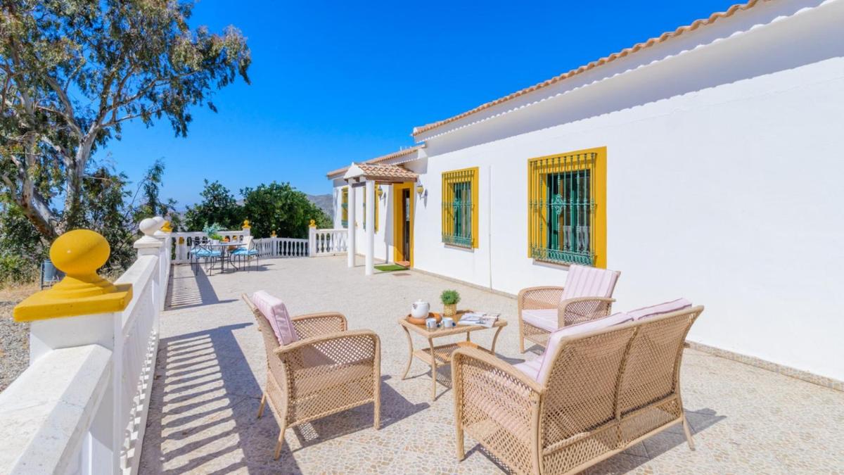 Finca El Mirador Malaga by Ruralidays