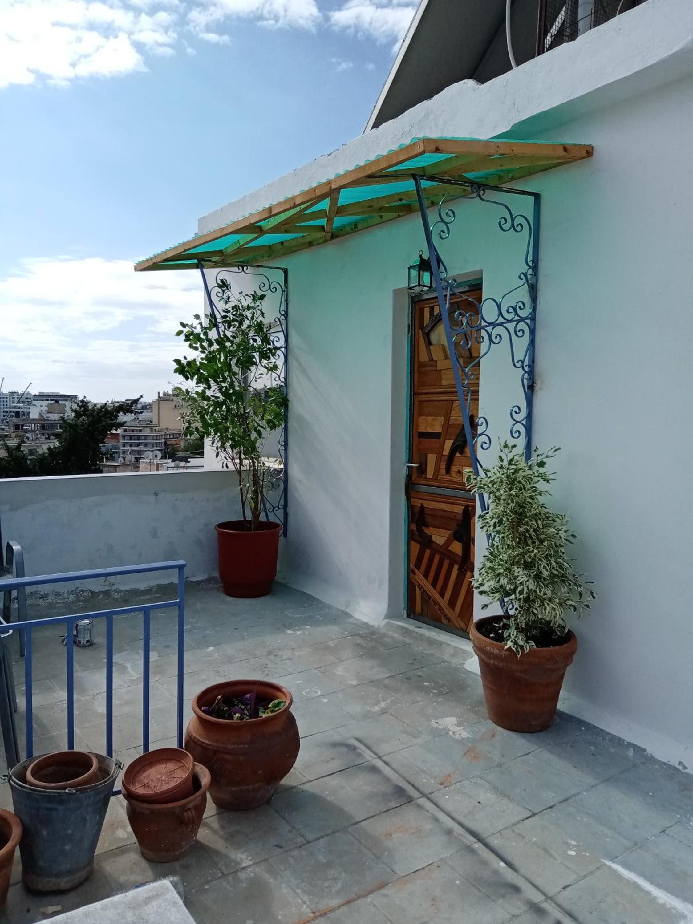 Roof Top Studio in Koukaki