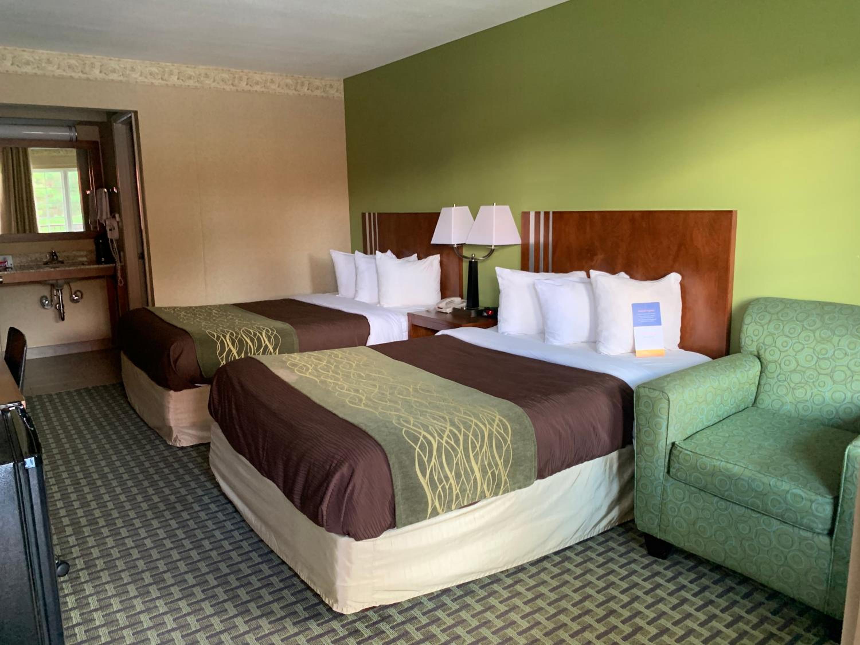 Days Inn by Wyndham Austintown