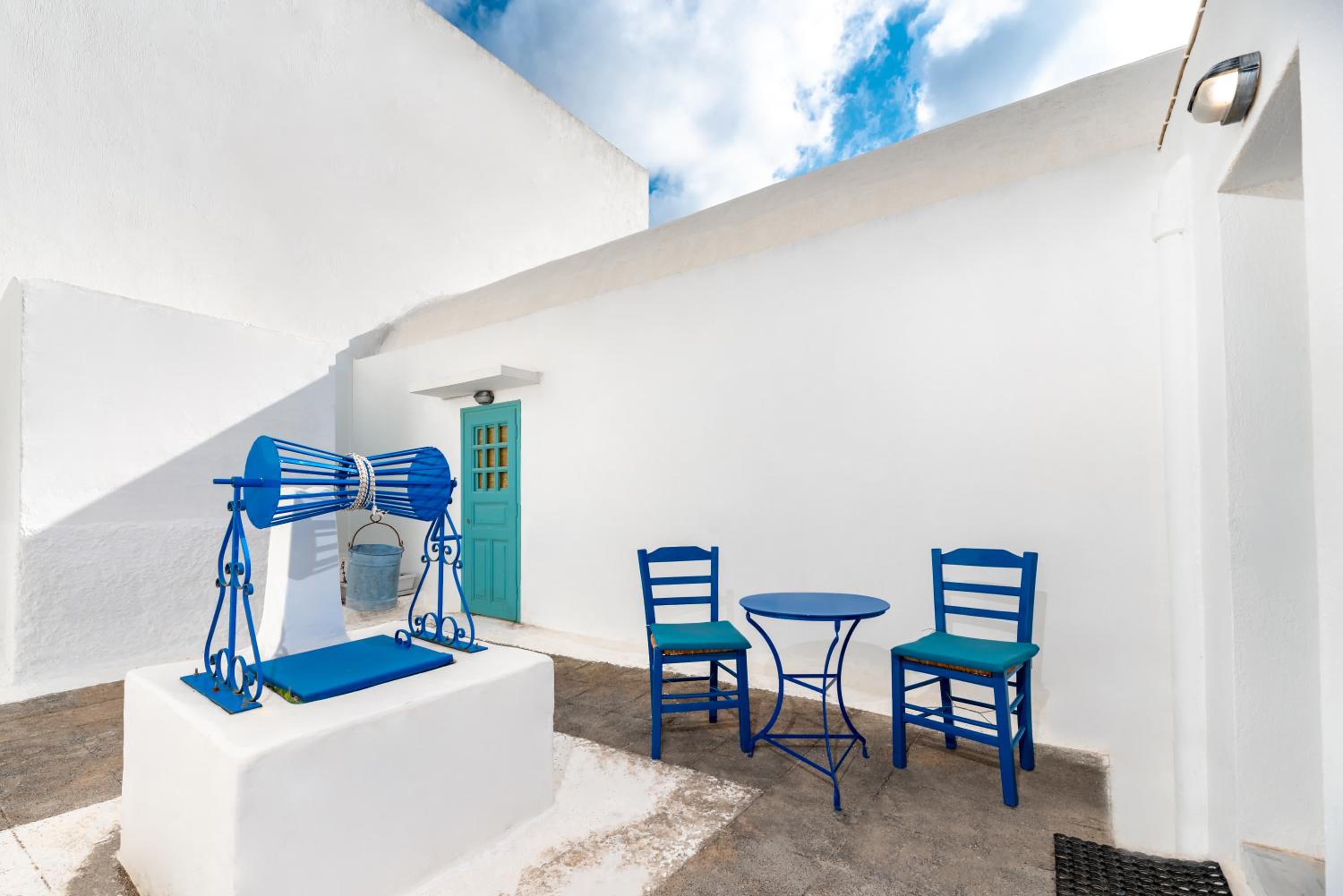 Authentic Santorinian Home Experience photo 5