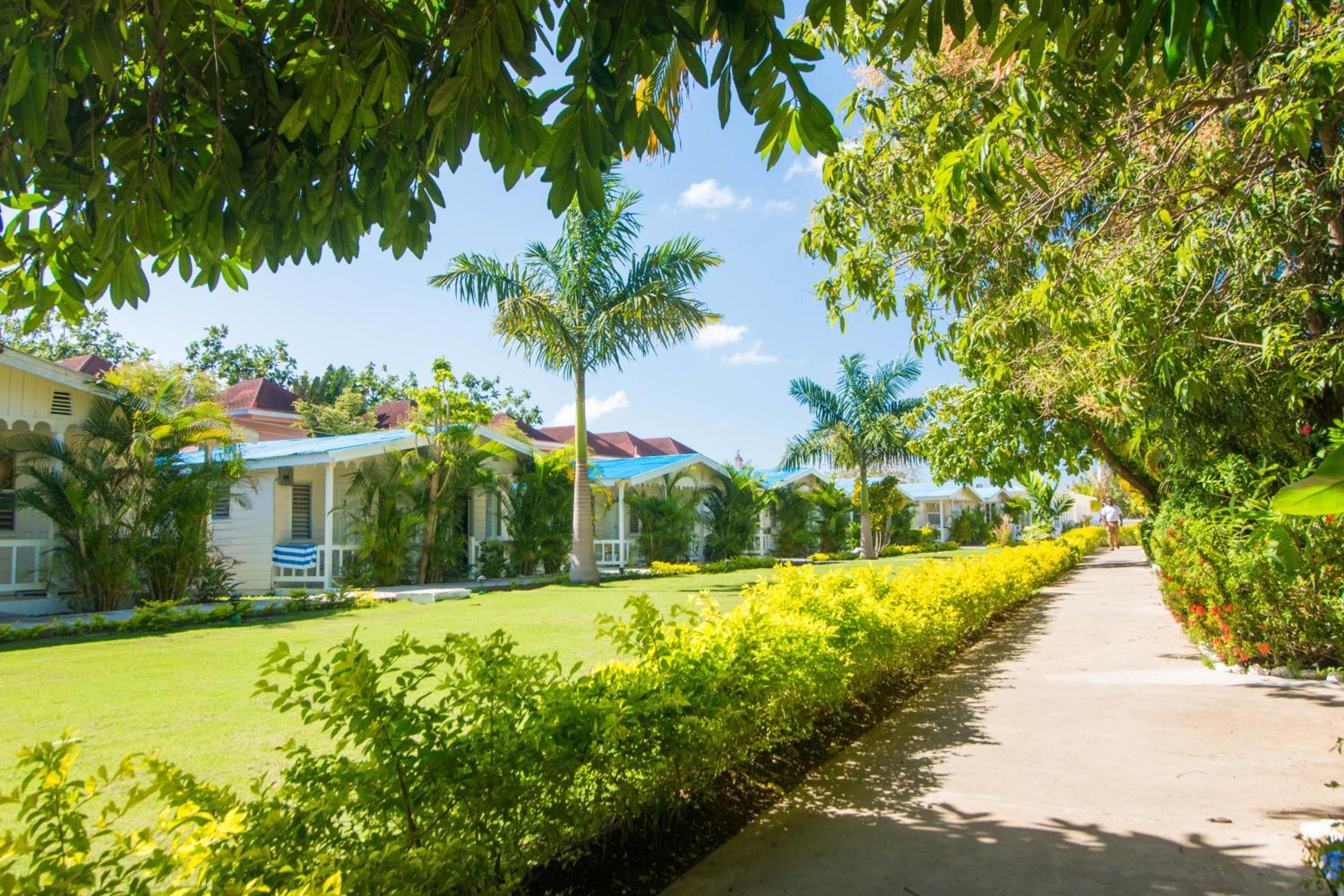 Travellers Beach Resort - Photo 14