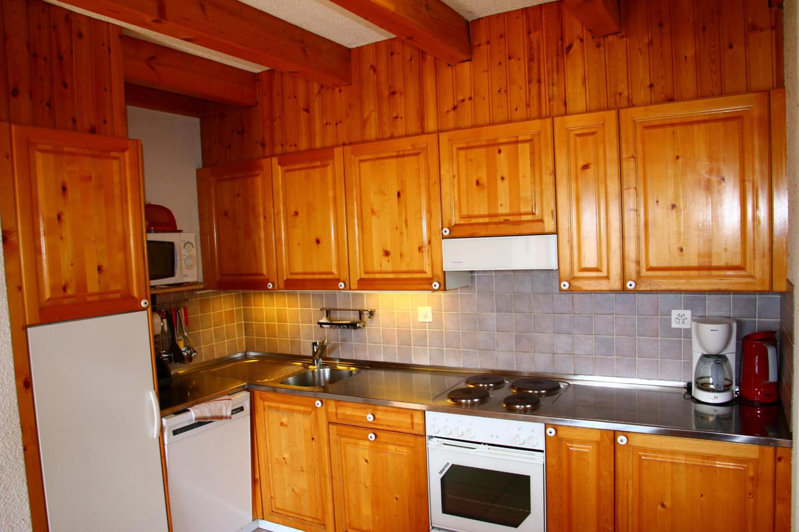 Eanta SUNNY & MOUNTAIN chalet 10 pers by Alpvision Résidences view 2