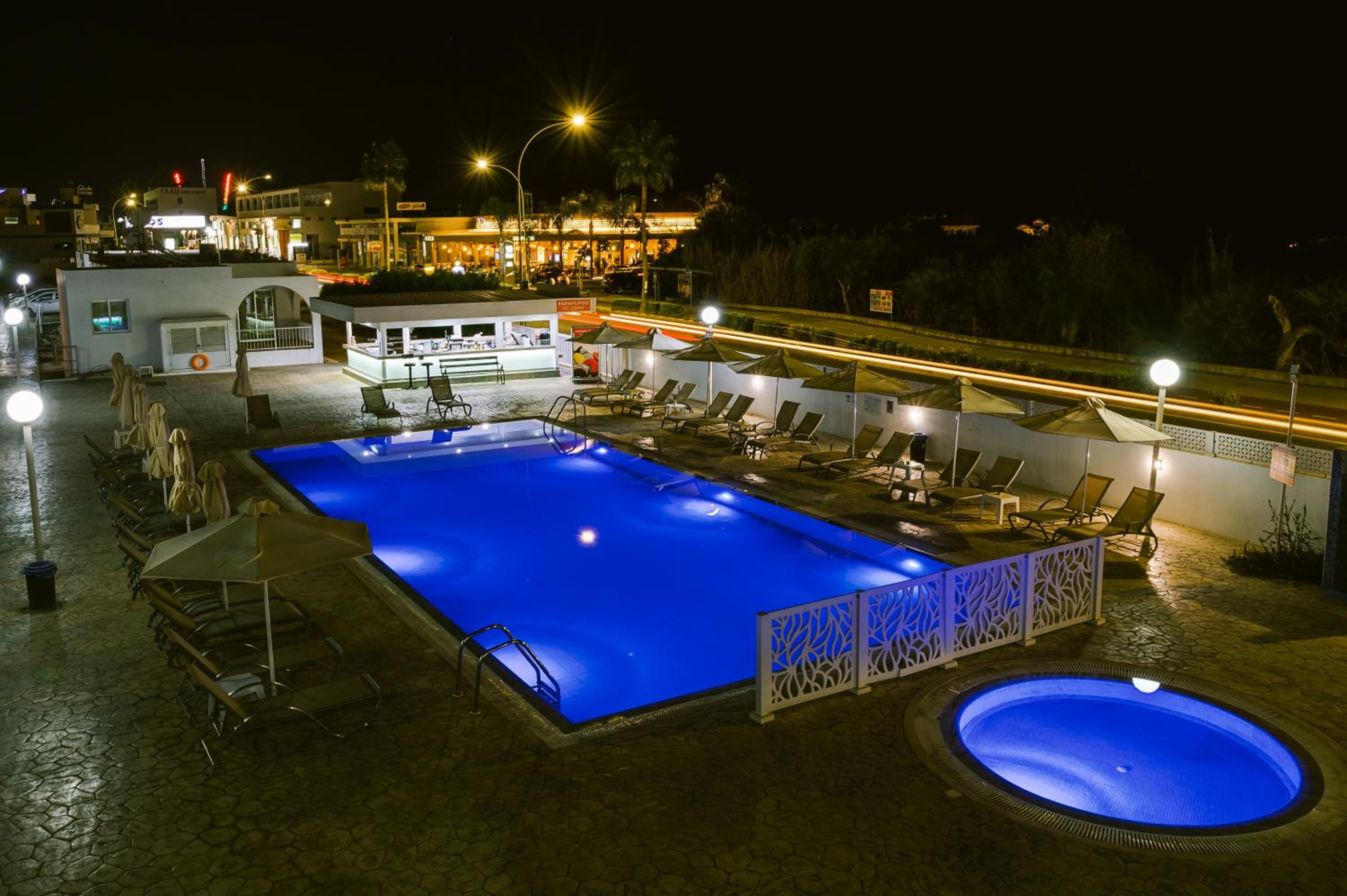 Kaos Hotel Apartments