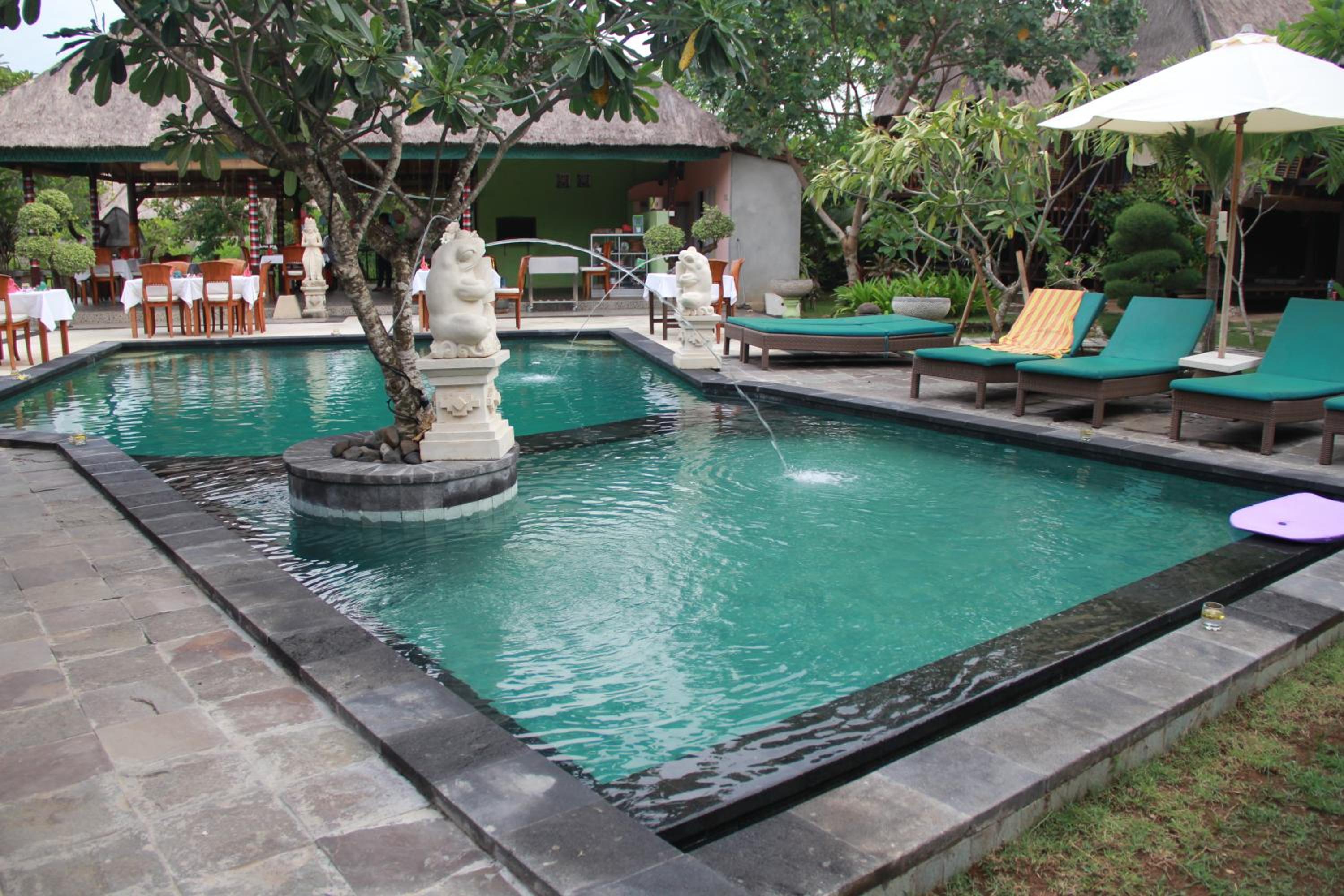 Nanuk's Bungalows