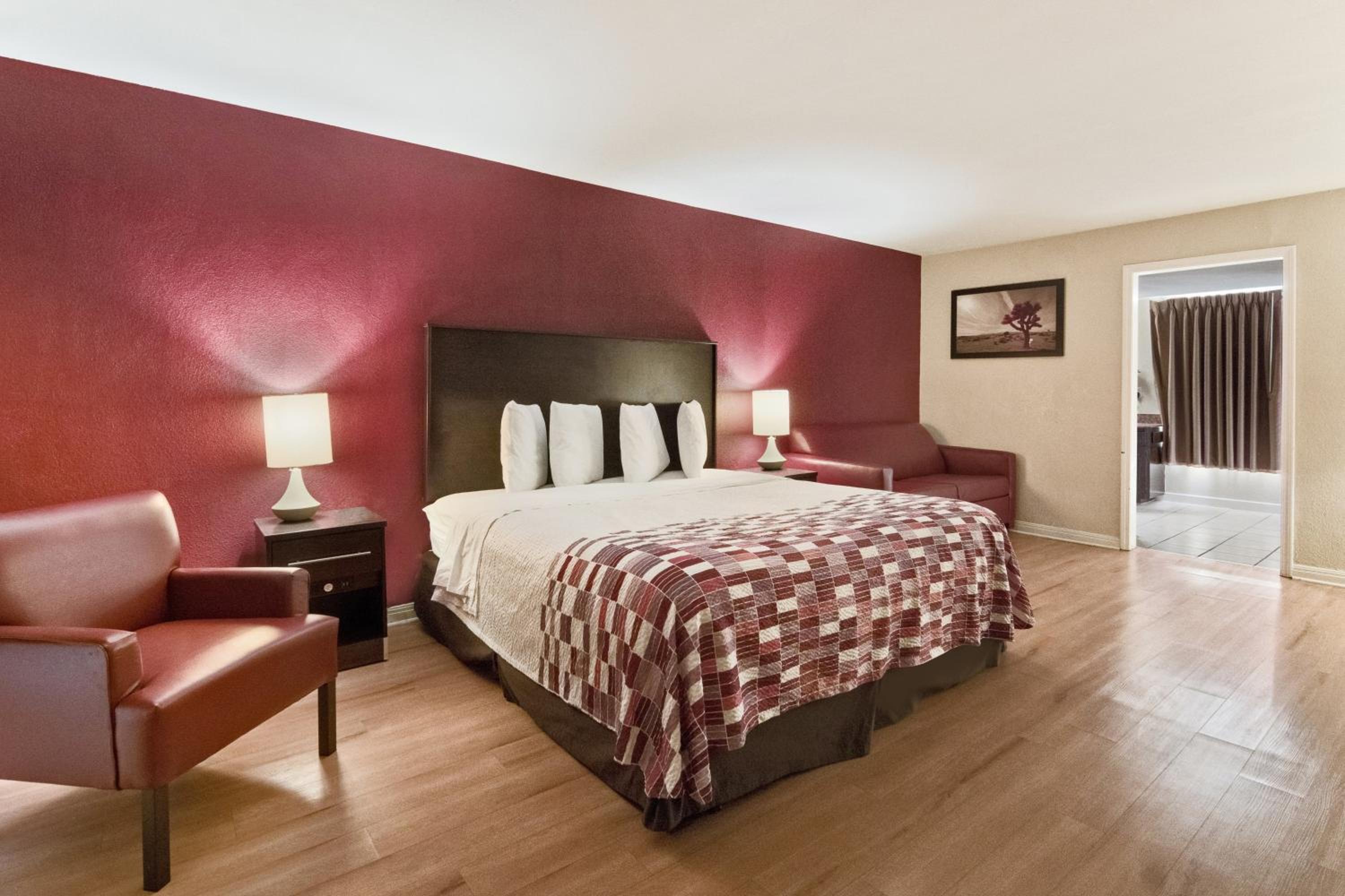 Rodeway Inn Waco Downtown near University