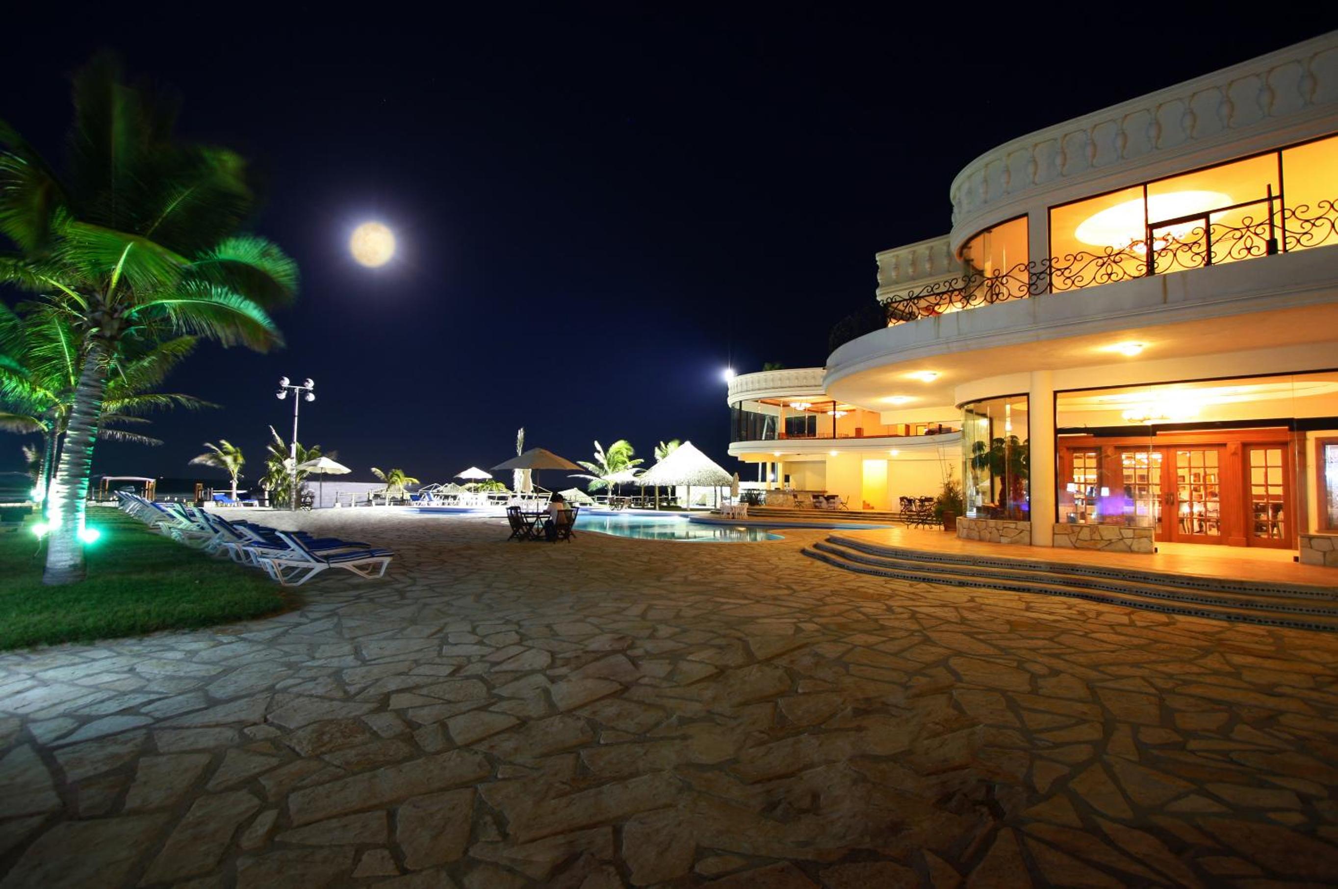 Tampico Vacations - Hotel Arenas del Mar Resort - Property Image 10