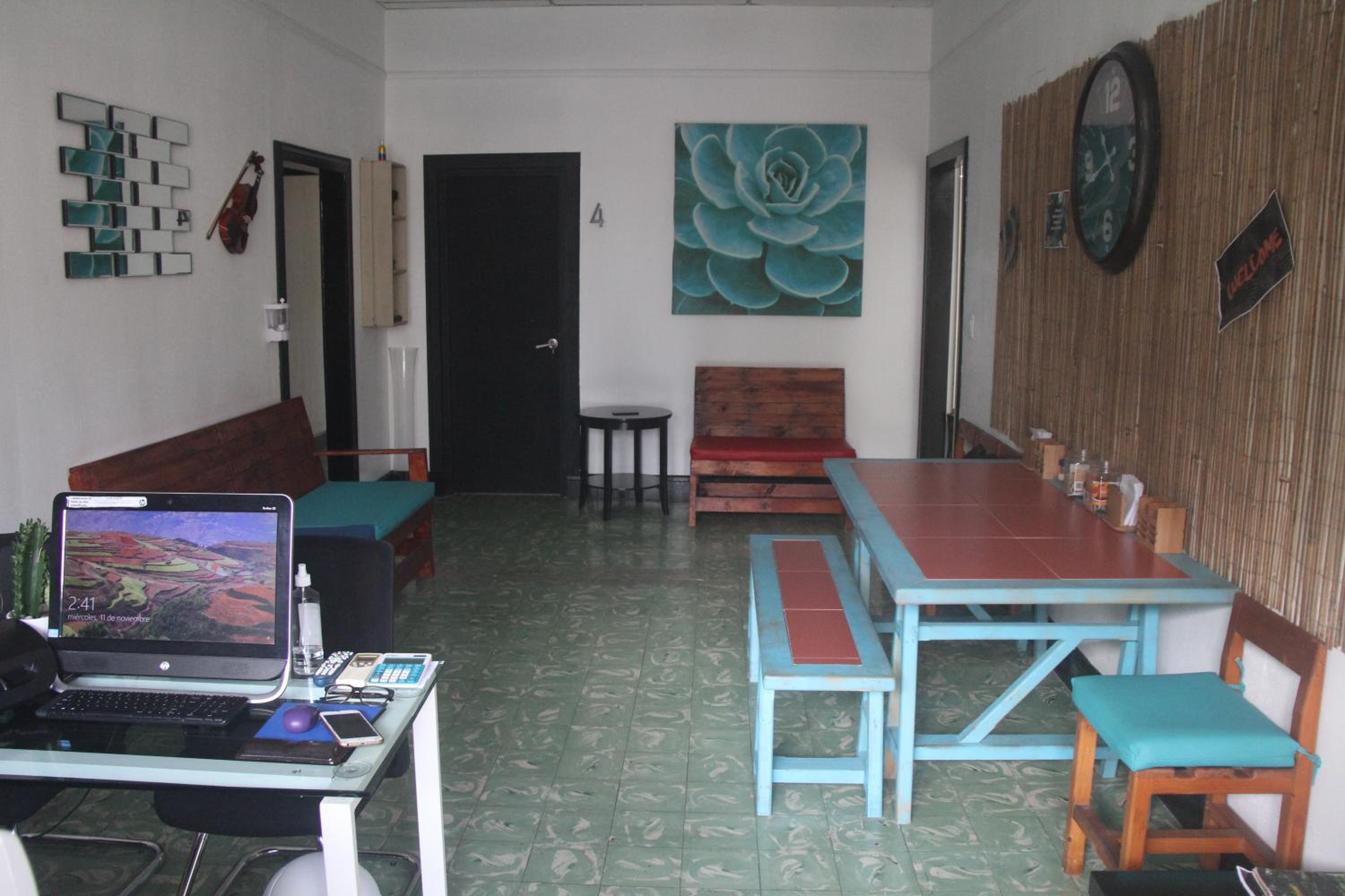 Eden`s Garden Hostel